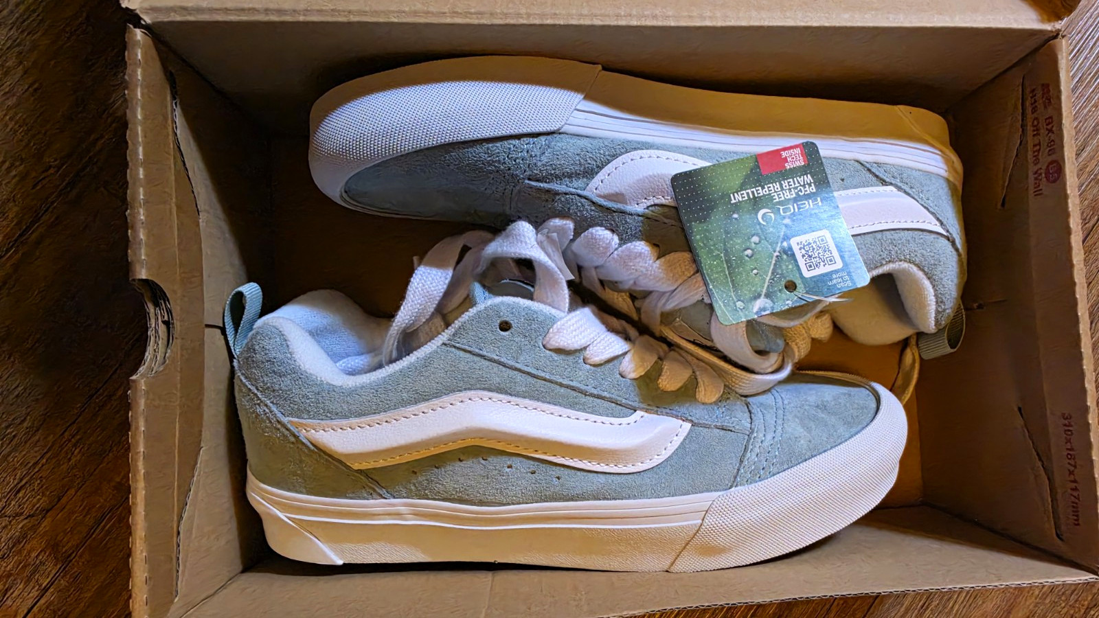 VANS Knu Skool  7.5 Womens/ 6 Mens
