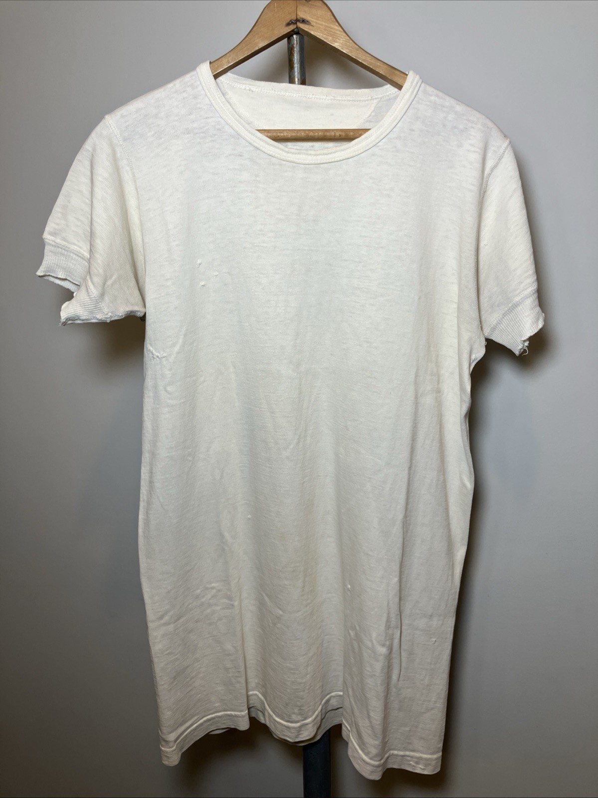 Vintage 30s 40s White T-Shirt Undershirt Size Small 19x30 True Vintage