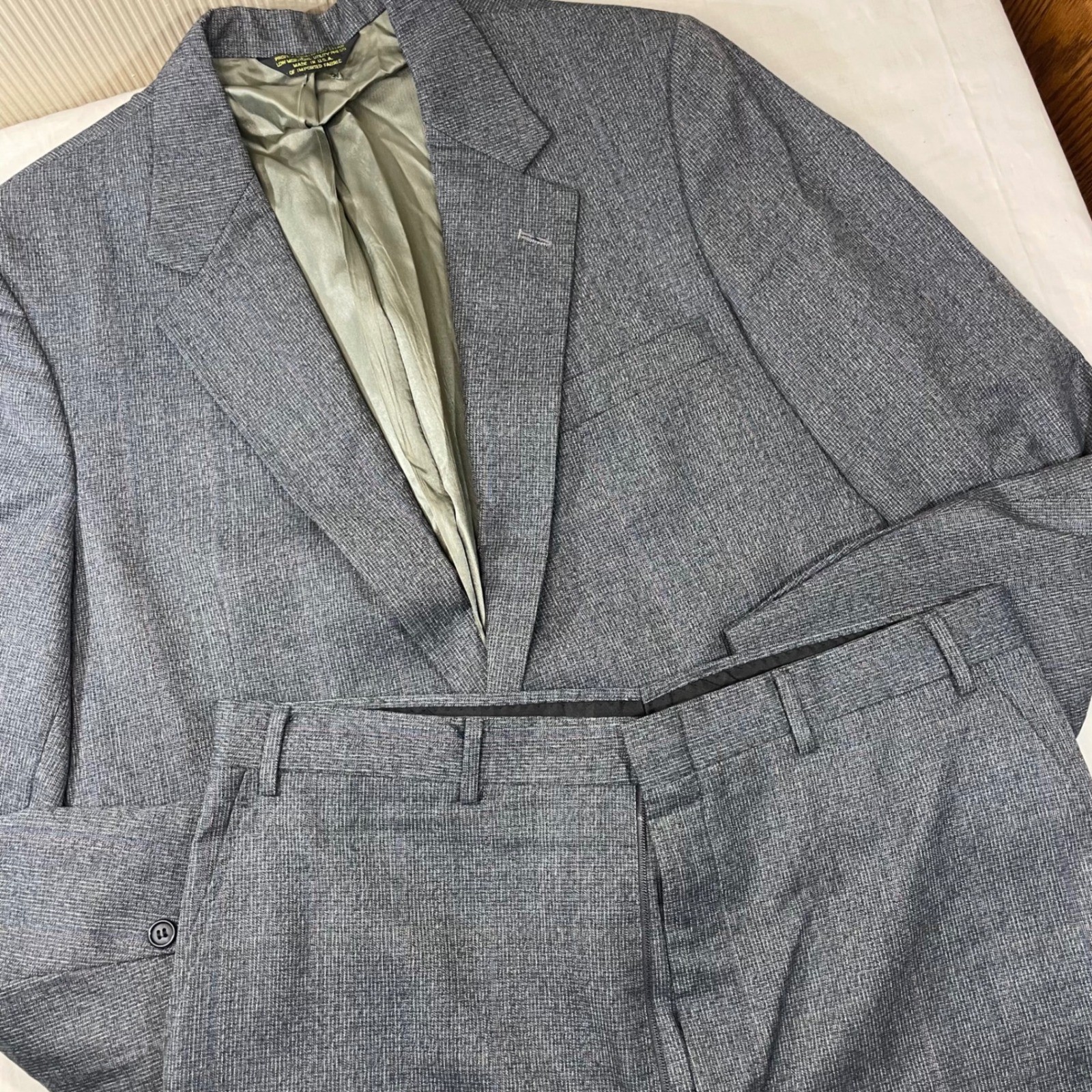 Vintage Canterbury Ltd J.R. Miller Co Gray Textured 2 Piece Suit Made in USA