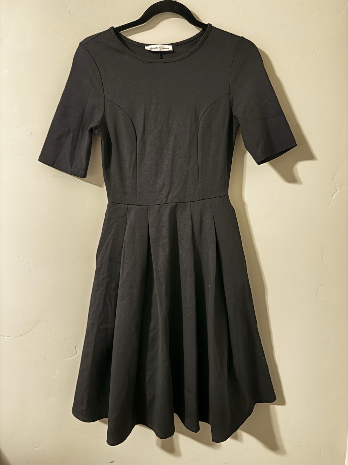 Brigitte Brianna Women’s Black Solid Pleated Fit & Flare Knee Dress Size S