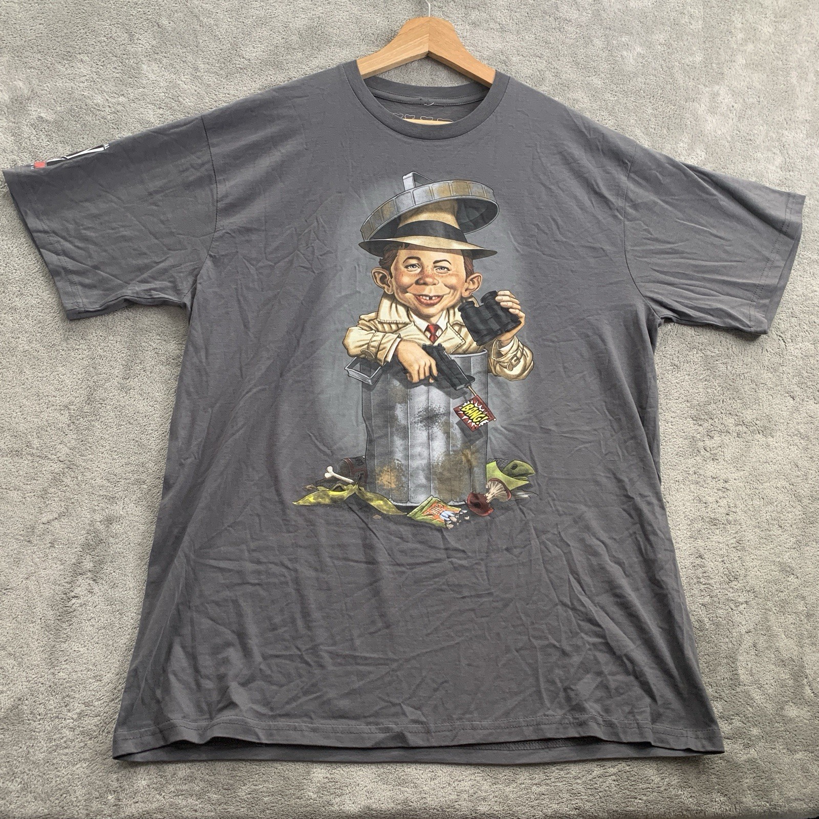 Official MAD Magazine Shirt Mens Large Alfred E. Neuman Spy Tee Bang 2012 RARE