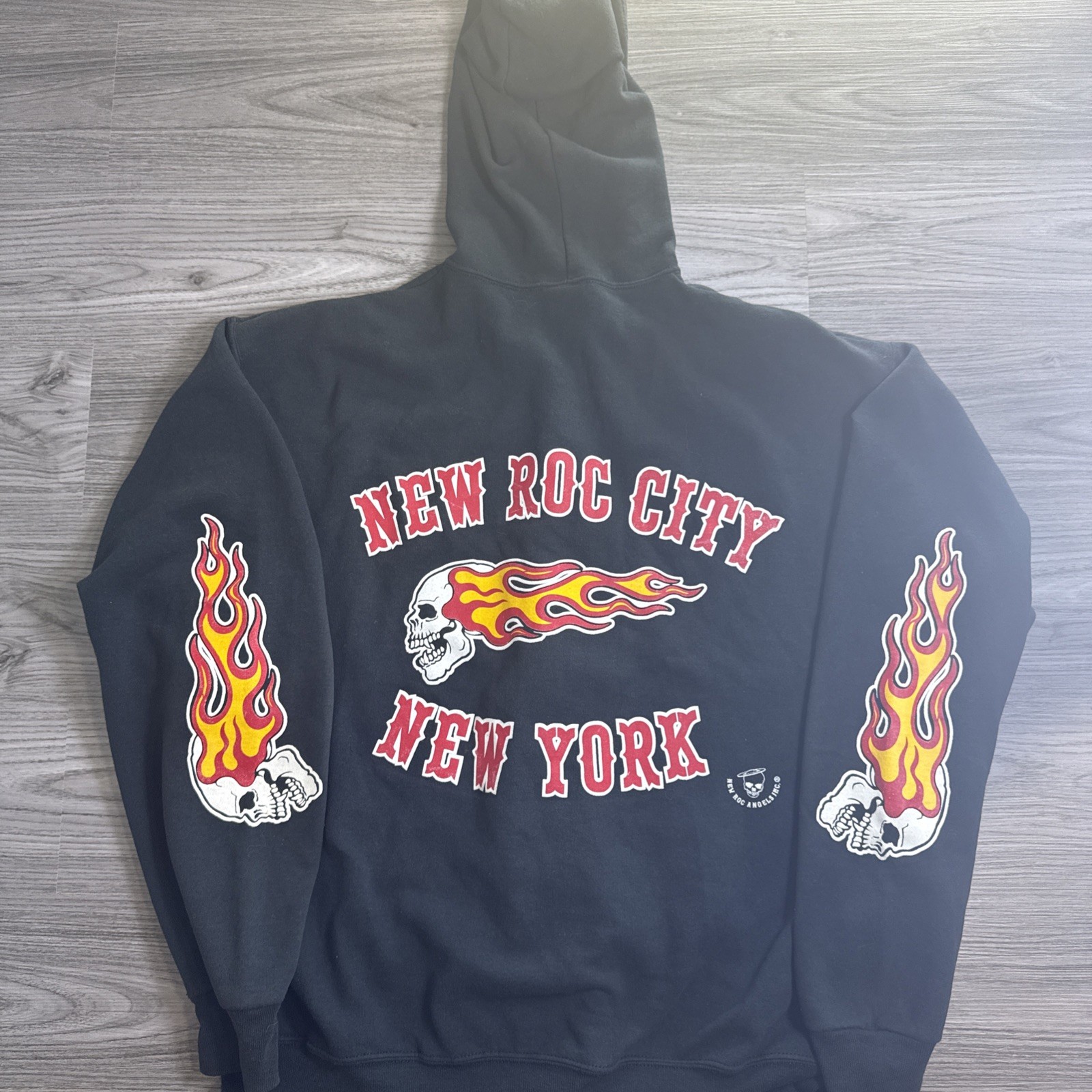 Vintage Hells Angels Long Sleeve New Roc City NY 81 Size L Flame Sleeves Biker
