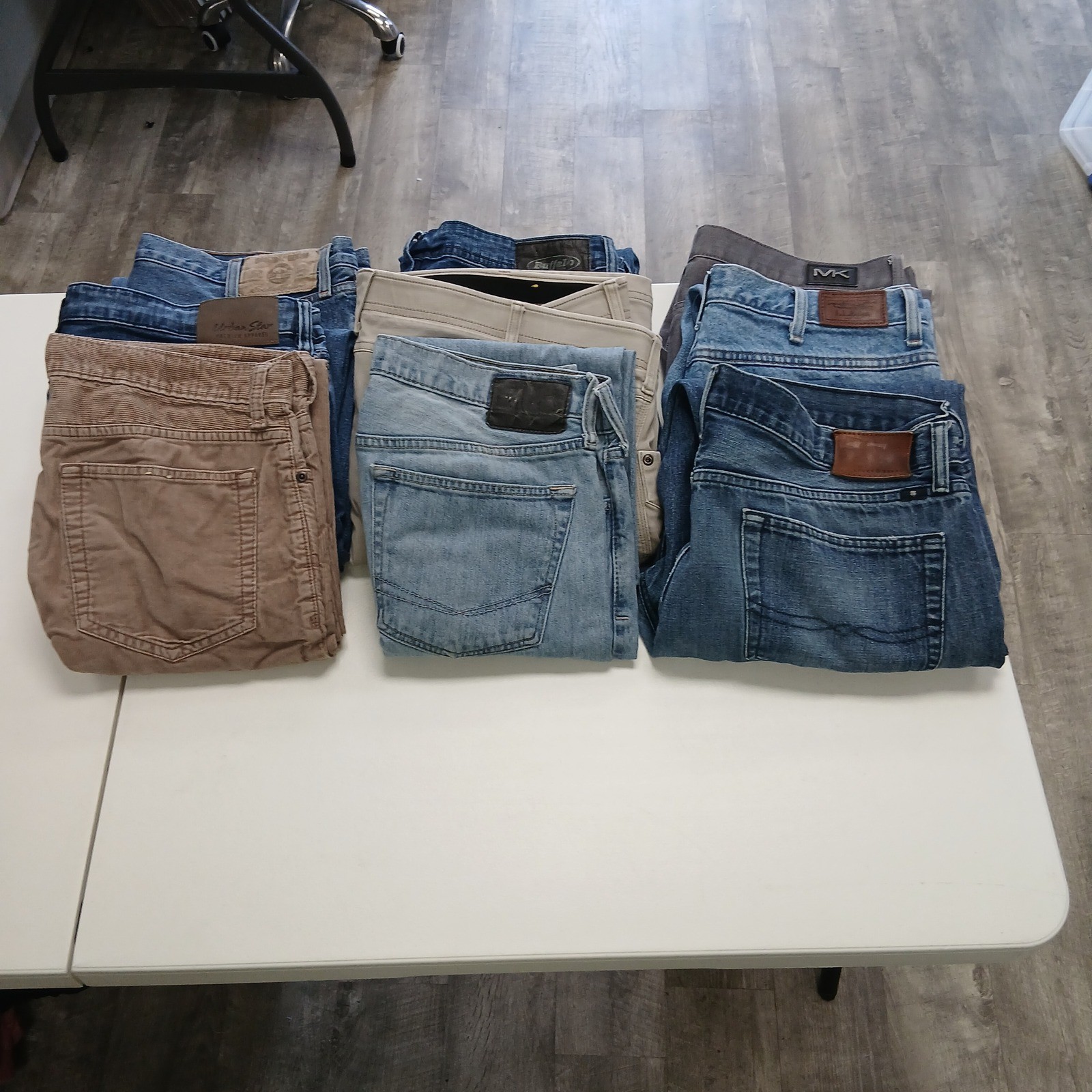Grade A Wholesale 9pc Mens Jeans Mixed Mall Brands Reseller Premium Lot