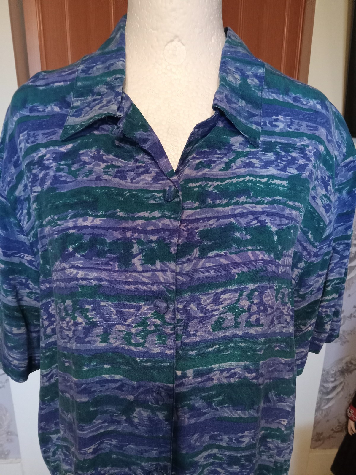 VINTAGE Quo -Silk Blouse button up short sleeve Abstract Pattern Large 100%Silk
