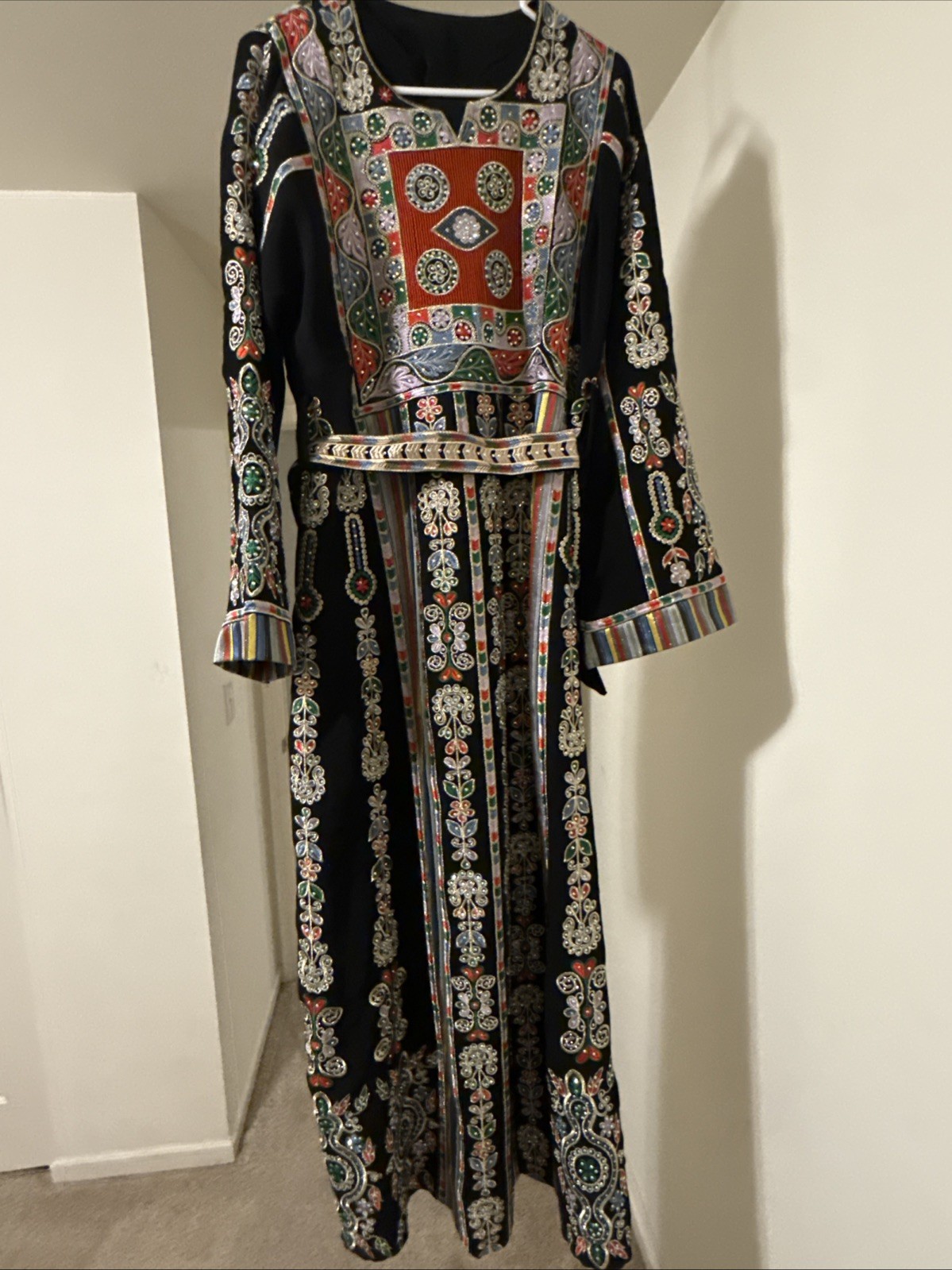 Handmade Heavy Jordanian Traditional Embroidered Thobe Vintage Heritage