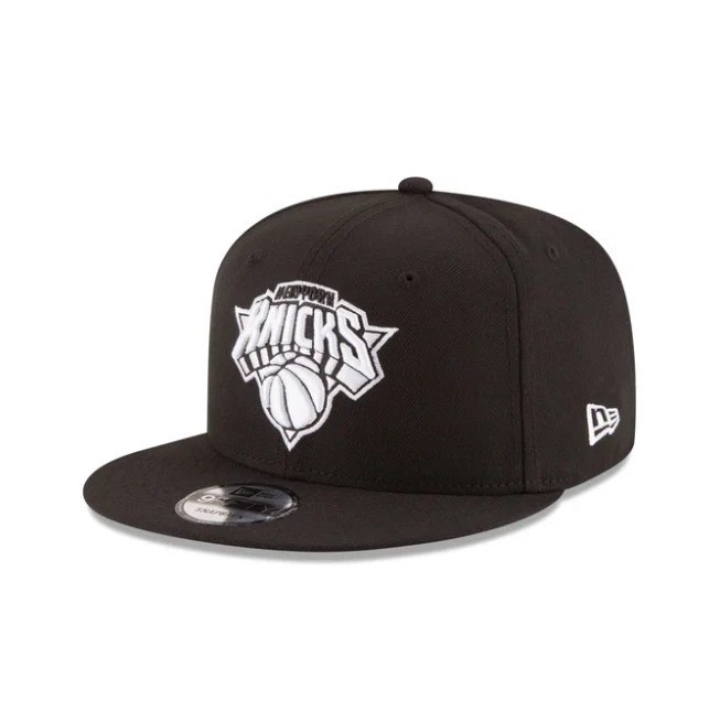 HOT NEW ITEM Knicks 2026  Finals Champions Locker Room Hat Snapback