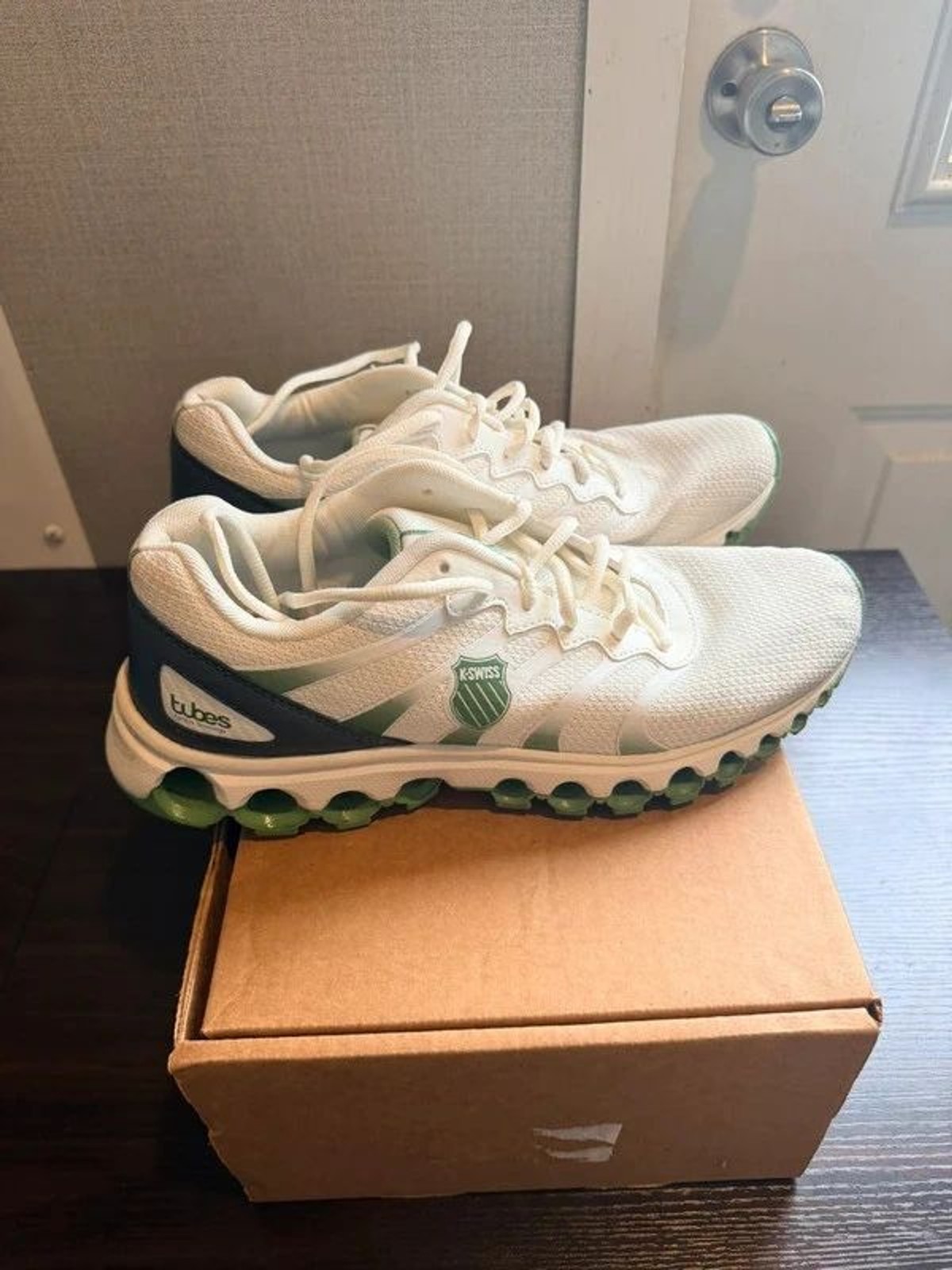 K-SWISS mens size 9.5