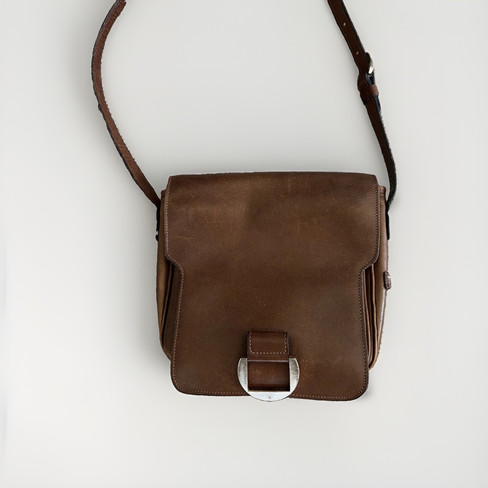 Vintage Delvaux Brown Leather Hook Closure Adjustable Strap Crossbody Purse