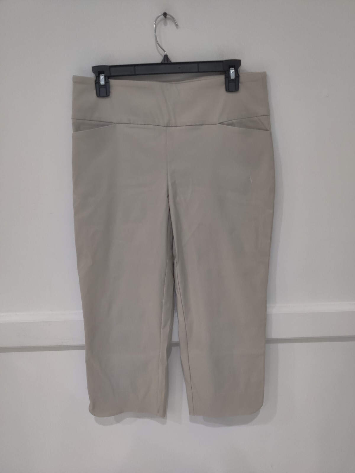 NWT S.C.&Co Women Petal Slit Capri Pull On Tummy Control Pant Size 10 $50 2C065