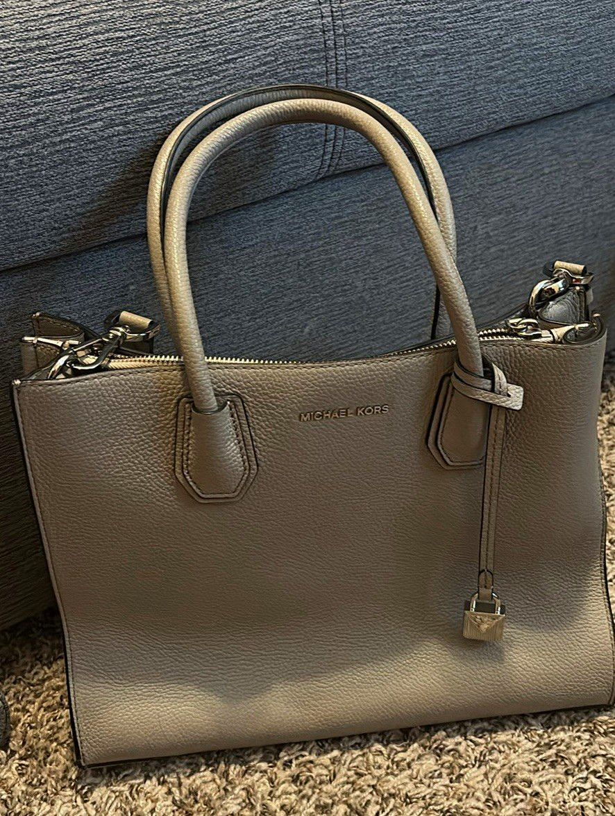 Michael Kors Mercer Medium Gray Pebbled Leather Zip Satchel w/ Lock, Strap