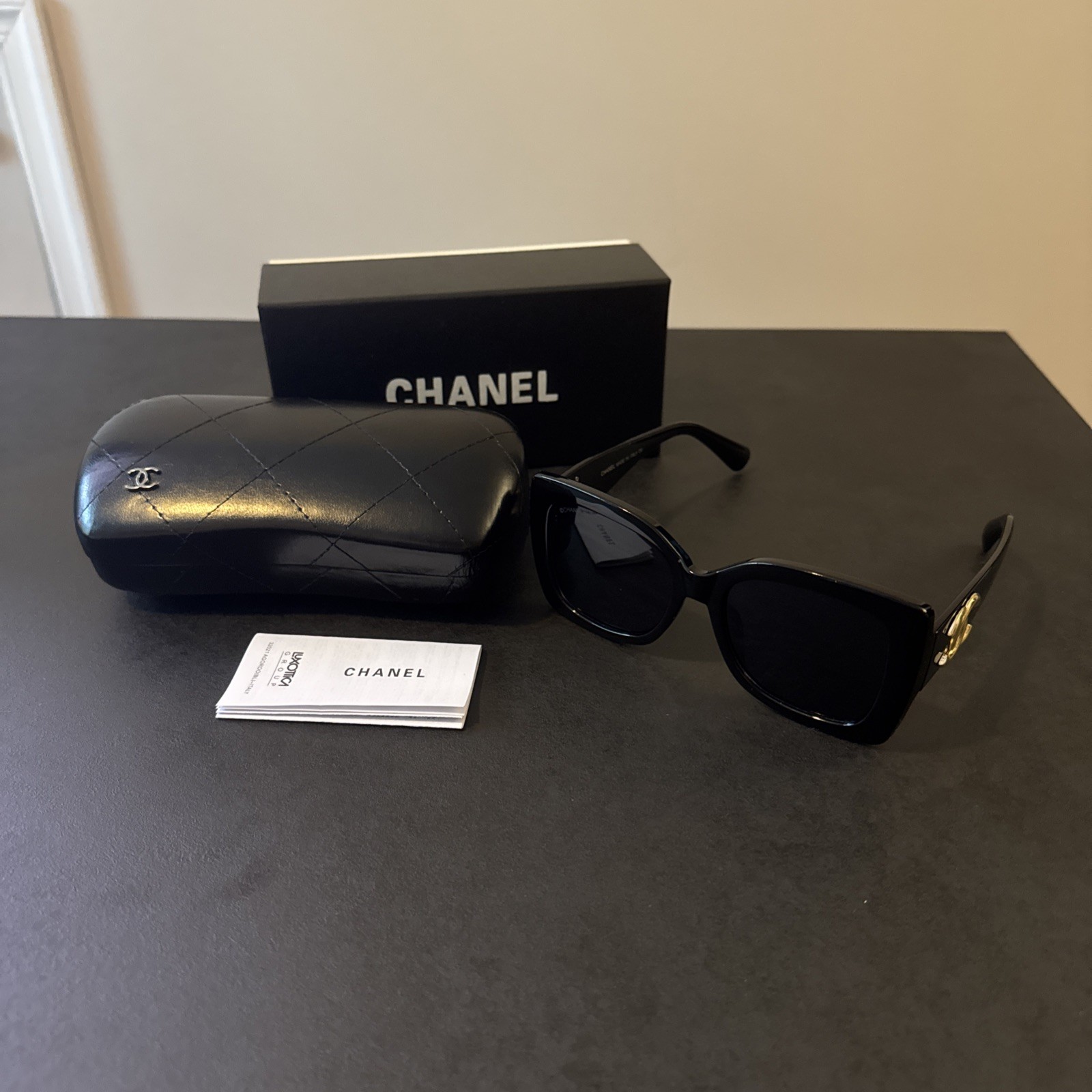 Chanel Black Square Sunglasses Gold CC Logo Auth 6003 56-18-145 With Case