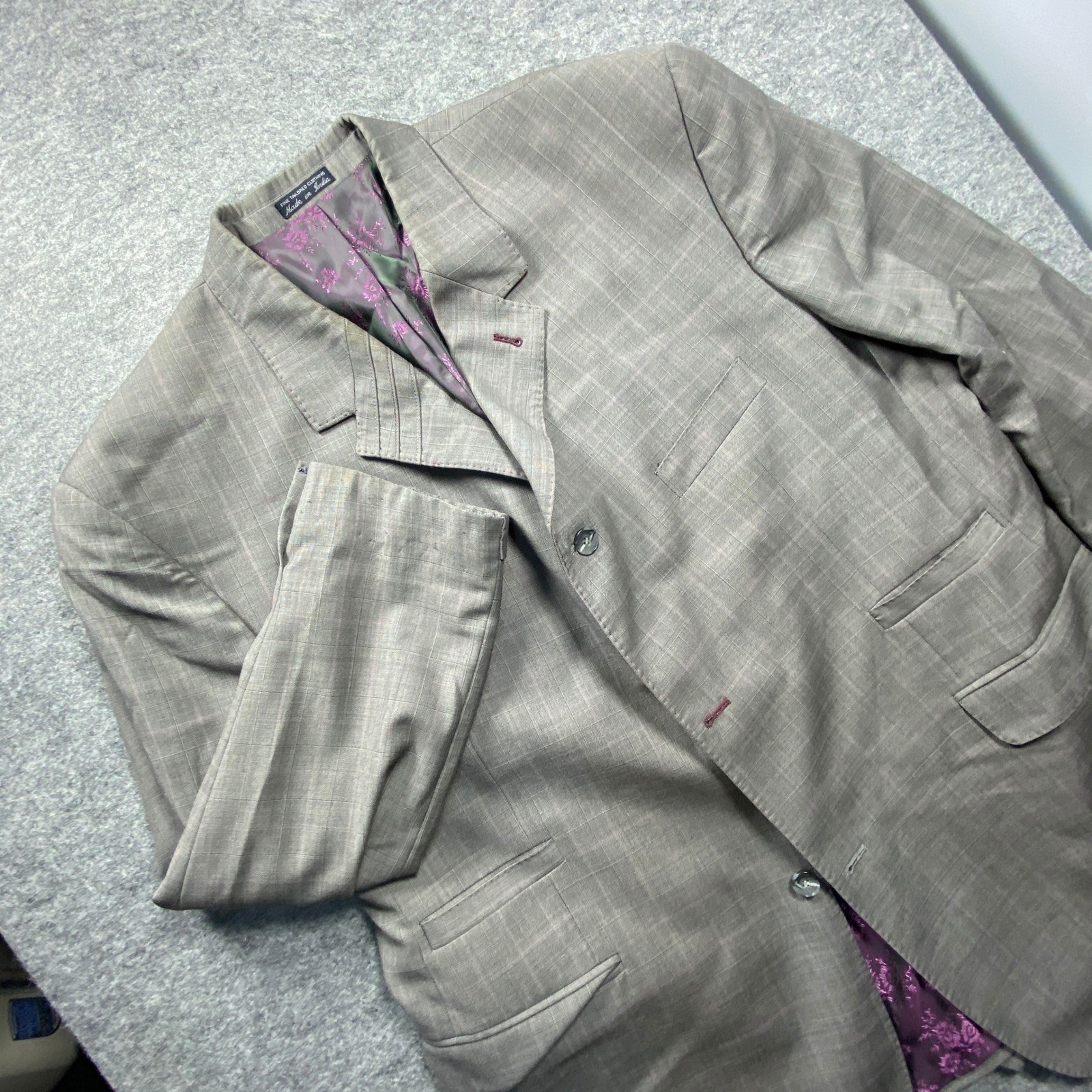 Tayion Collection Valor V Mens 48R 100% Wool Suit Jacket Blazer Gray Plaid