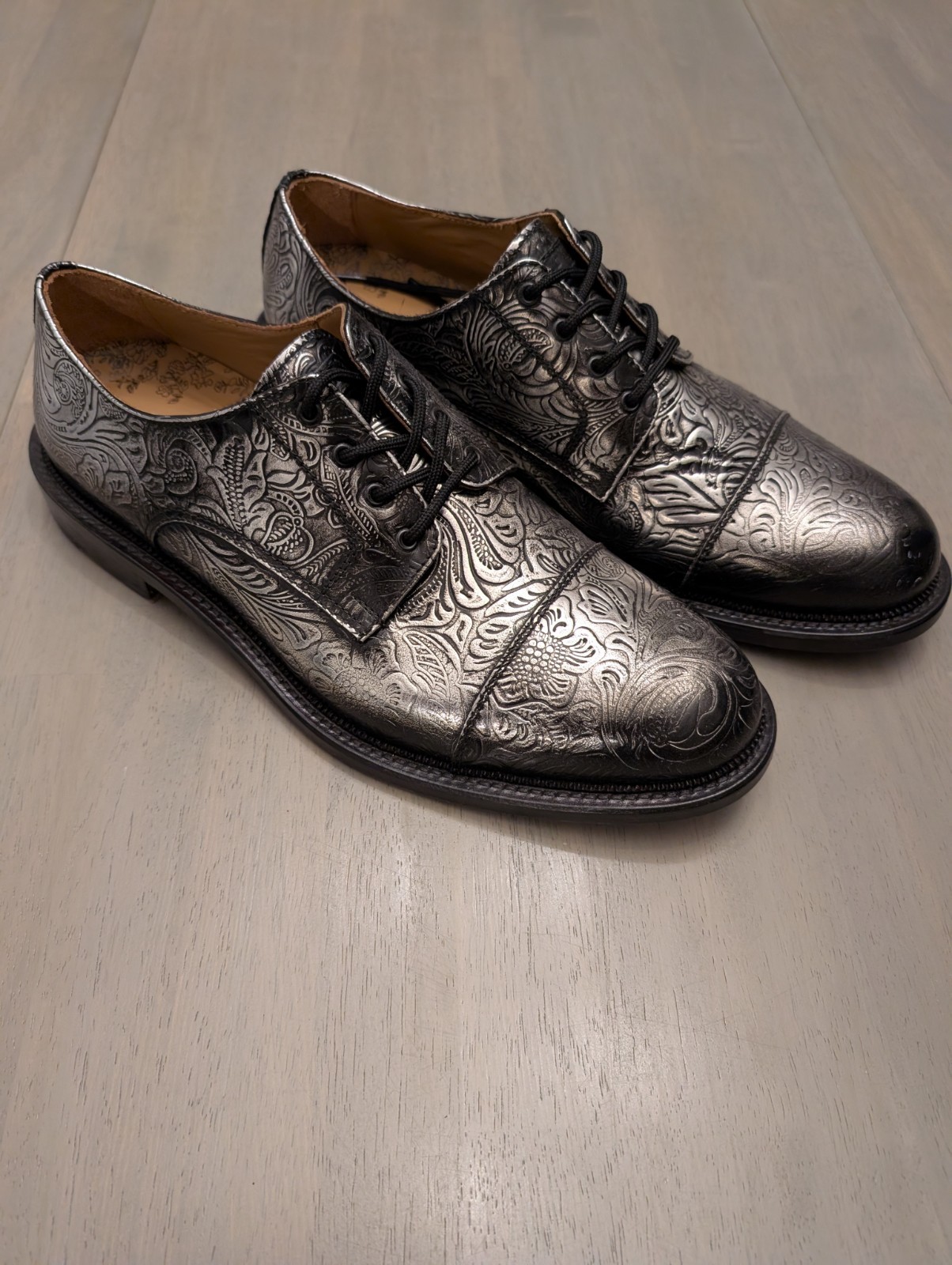 Beautiful TAFT Rome Dress Shoes in Black And Silver \