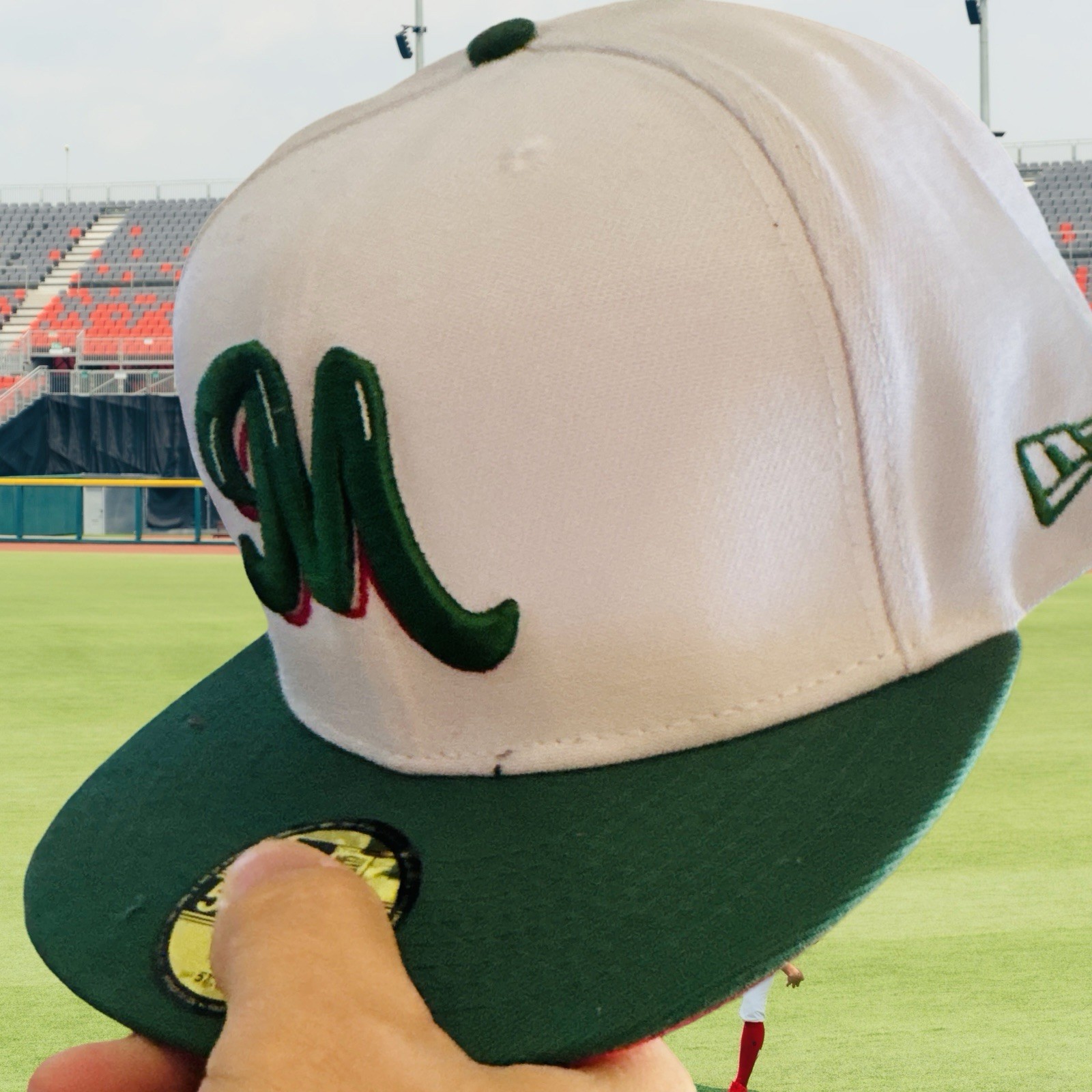 New Era White/Green Baseball Cap Embroidered \