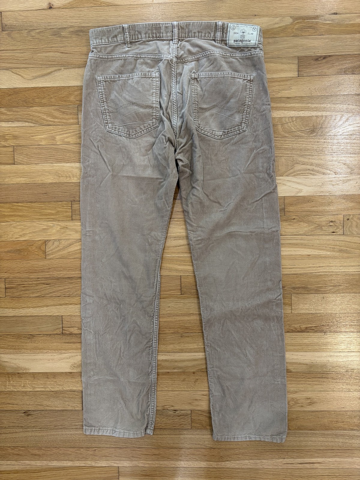 Patagonia Men\'s Straight Fit Corduroy Pants Tan 34x32 Organic Cotton