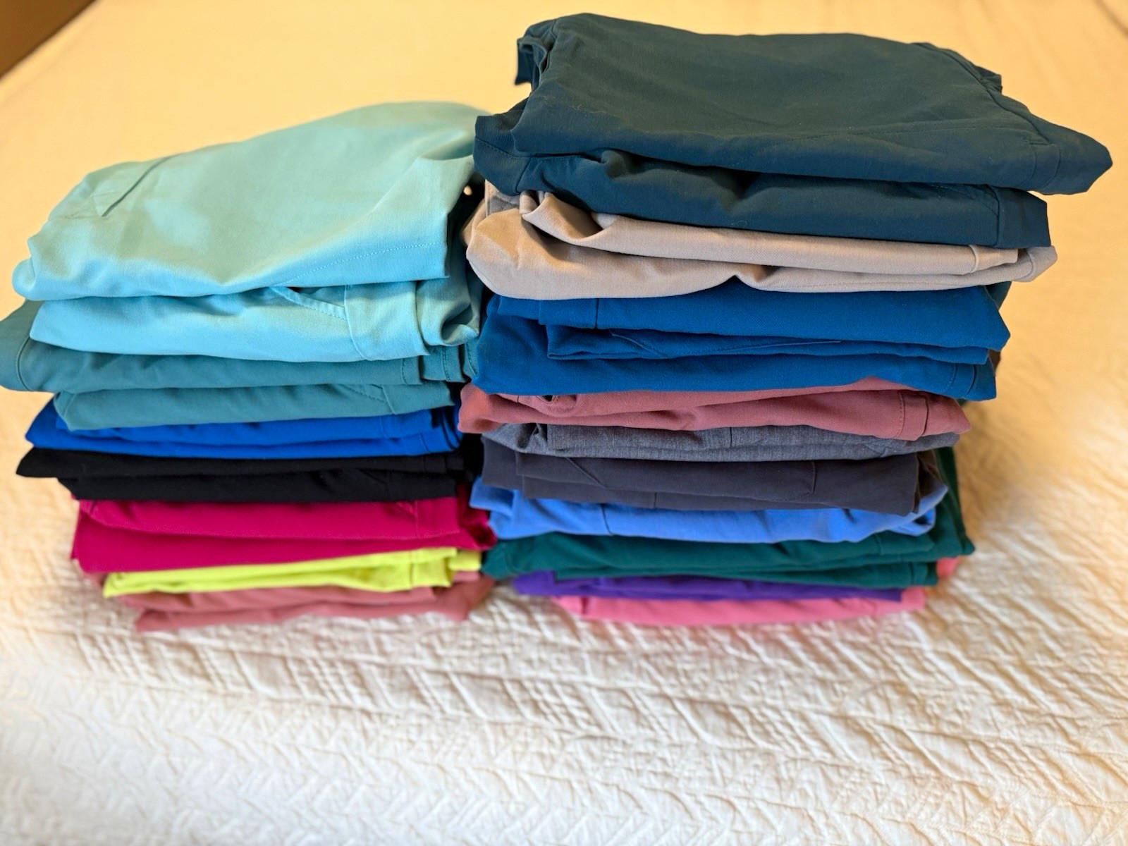 FIGS Scrub lot of 17 set (shirt and pants)