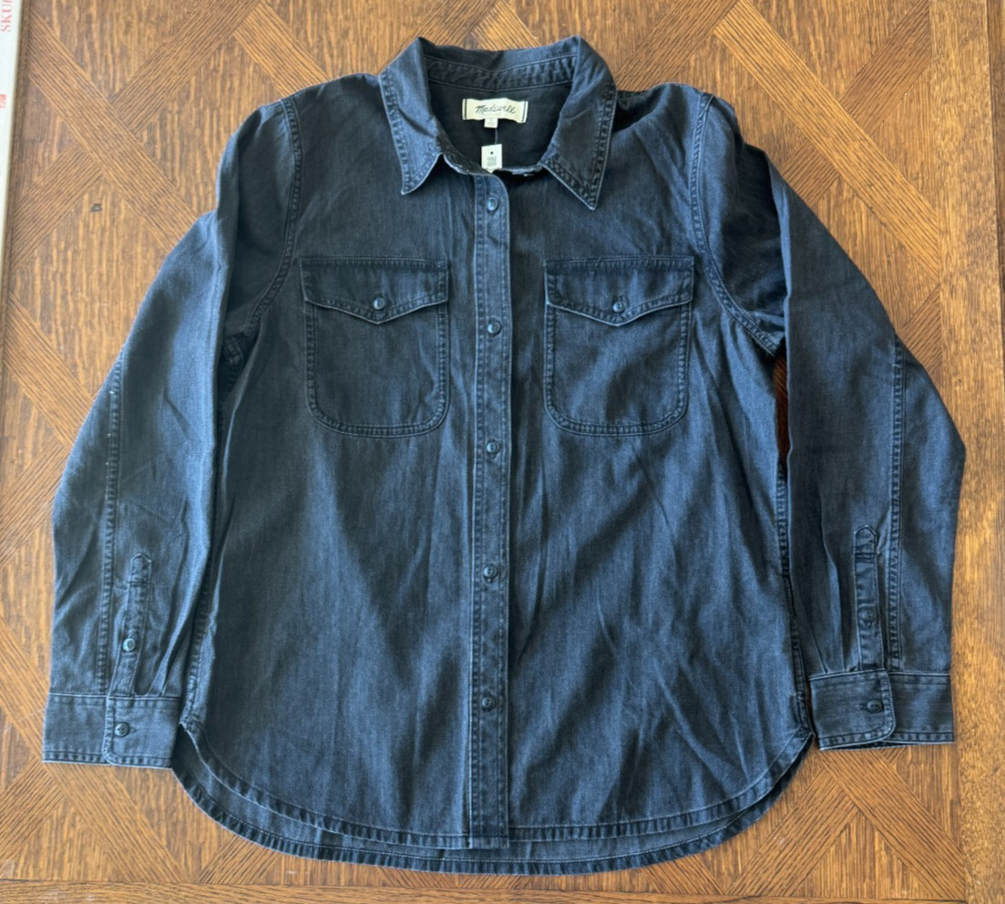 Madewell Denim Button-Up Shirt in Lunar Wash, Women\'s size Large NWT