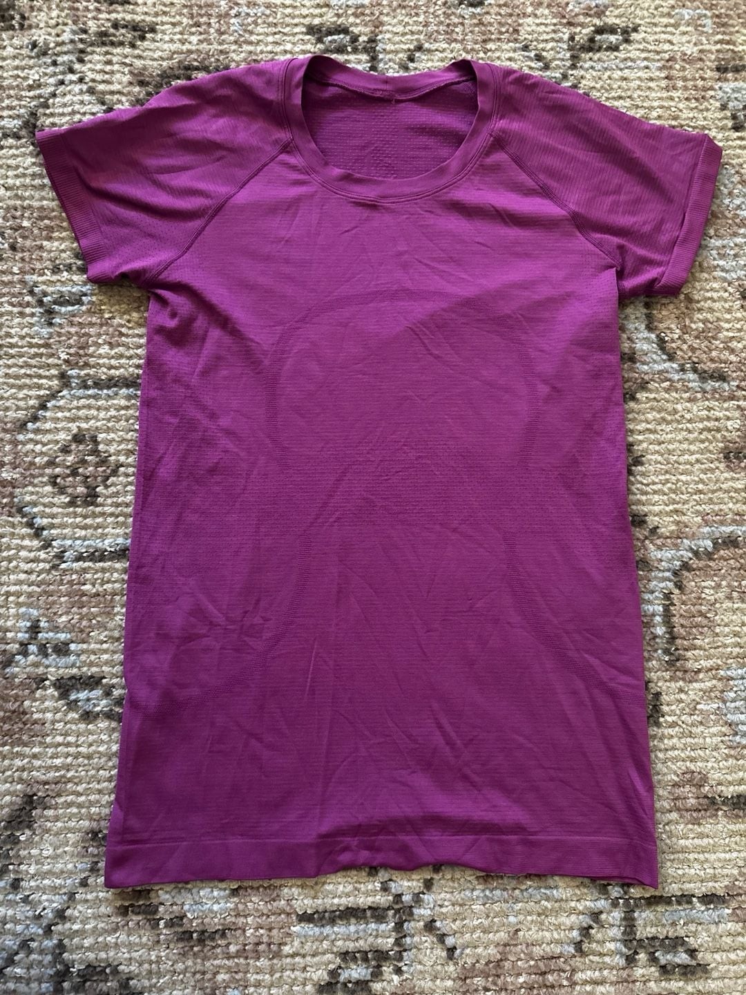 Lululemon Swiftly Tech Short Sleeve Shirt Size 8 Purple