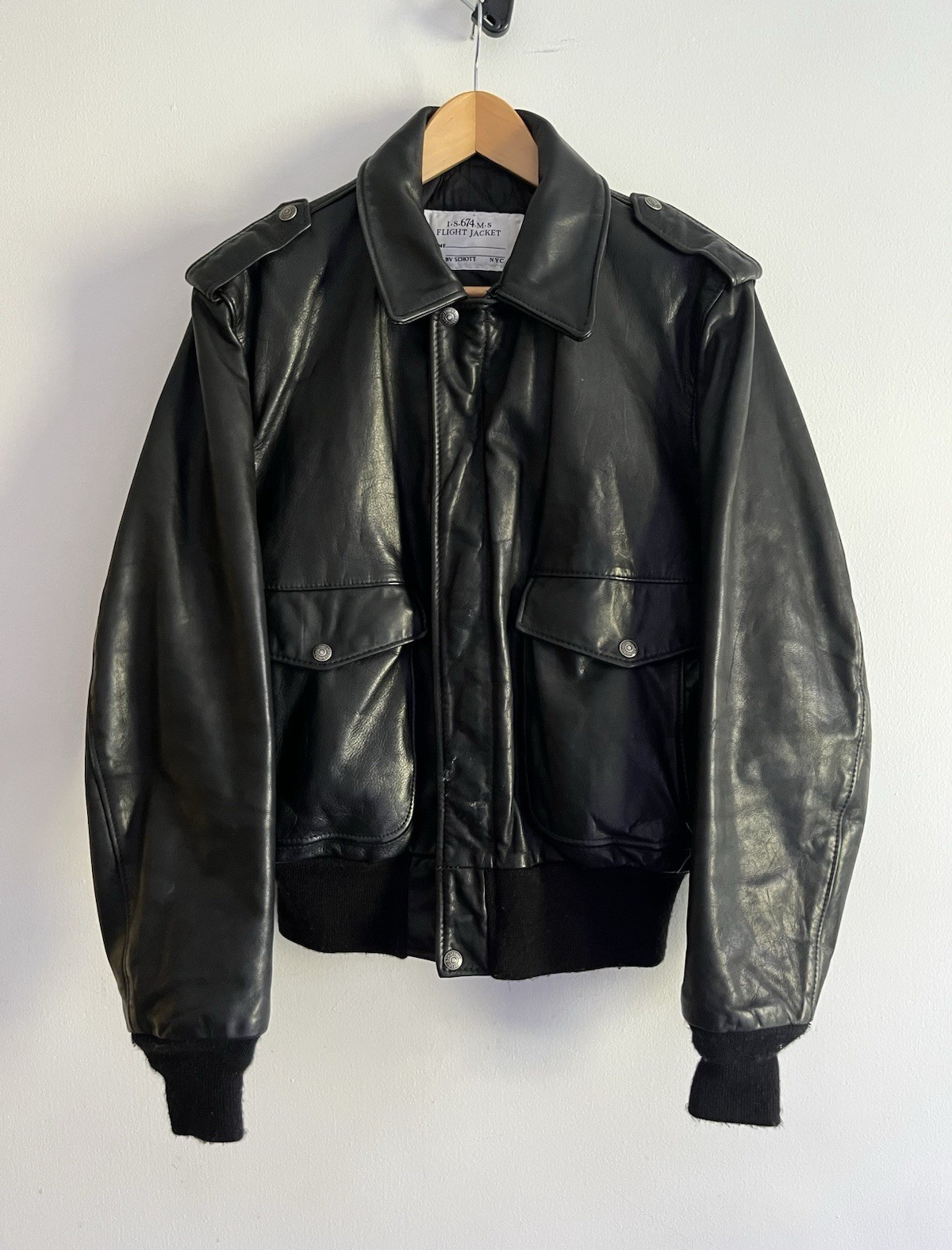 Schott 674 Men\'s Black Leather Flight/Bomber Jacket Size 42 Made in USA Vintage