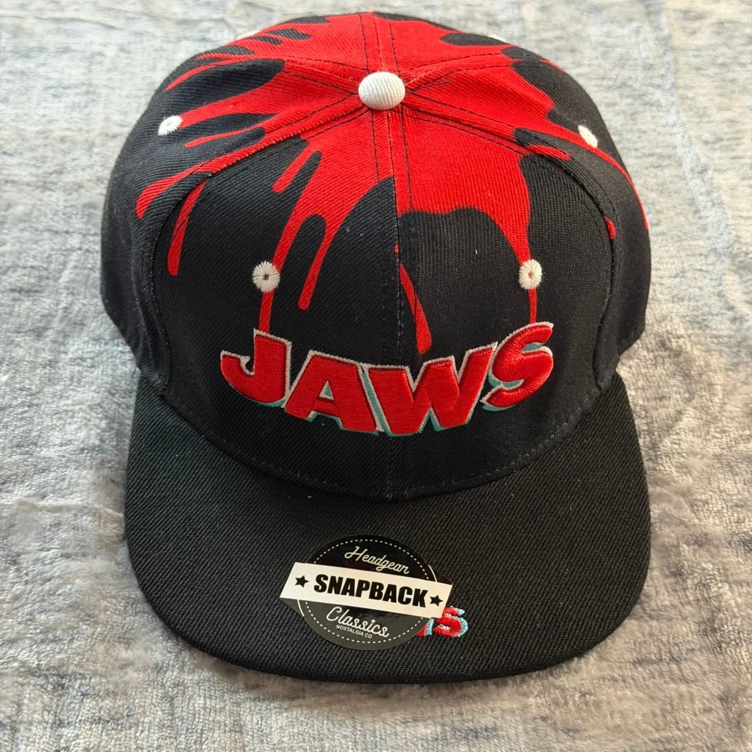 Headgear Classics Jaws 1975 Snapback Hat Men\'s One Size Black Red Movie