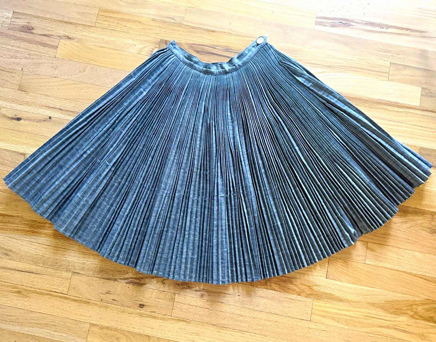 Rare Billy Reid Women\'s Denim Sculptural Pleated Knee Length Skirt Size 6 