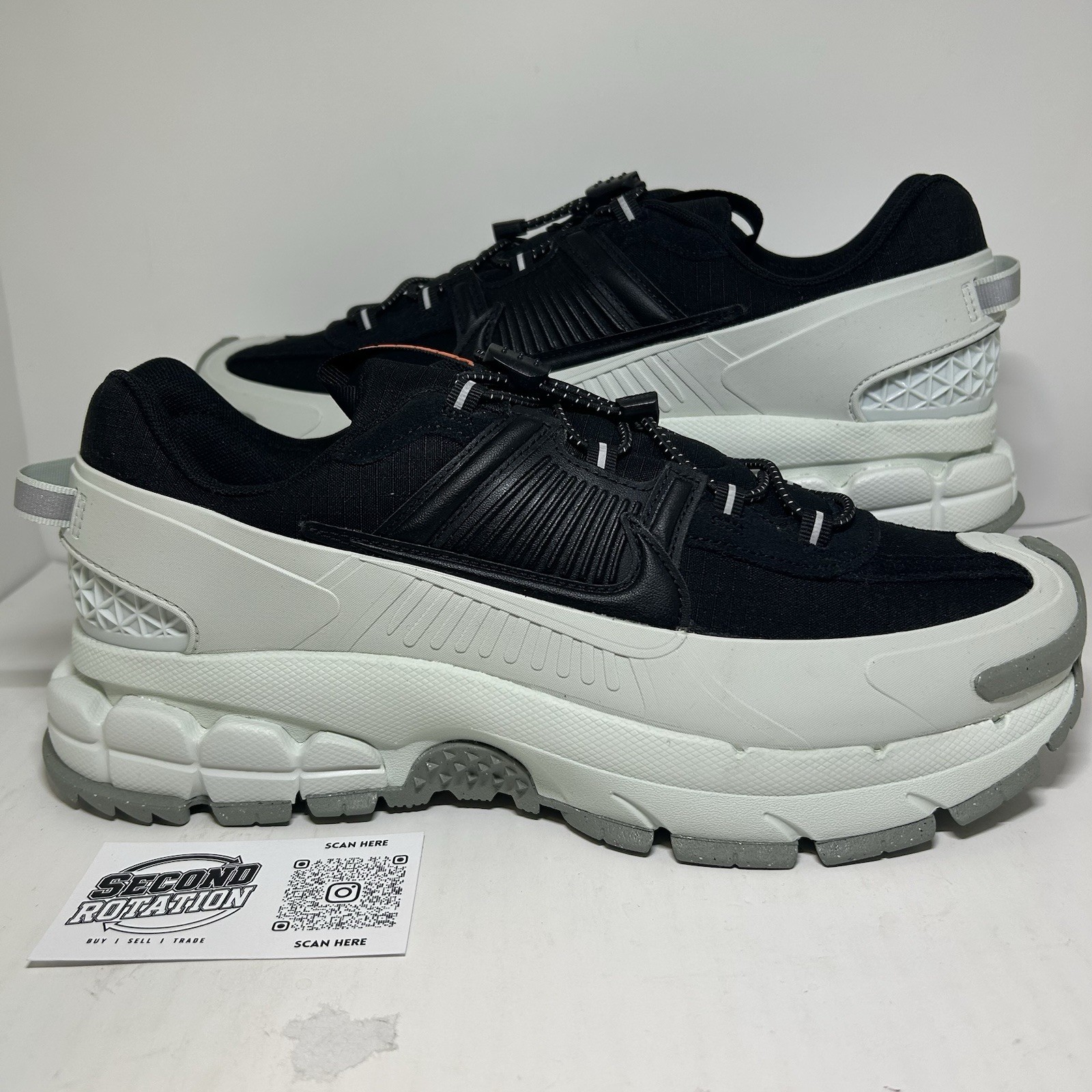 Nike Zoom Vomero 5 Roam Black Light Silver - Size 11 NEW - (FV2295-001)