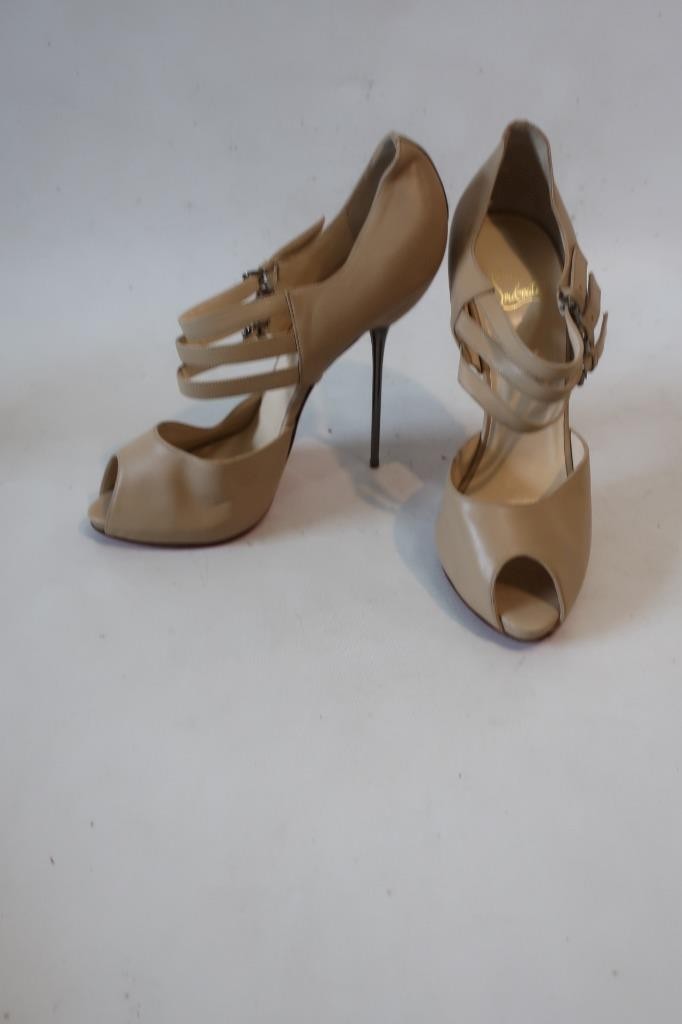 Christian Louboutin Nude 3 Fibbia 120 Triple Strap Leather Heels Pumps 40 US/10