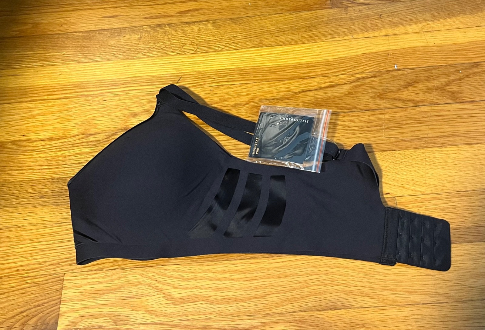 Underoutfit Pure Shape Bra Satin • Size Large • Black • Style 1277 • NWT 