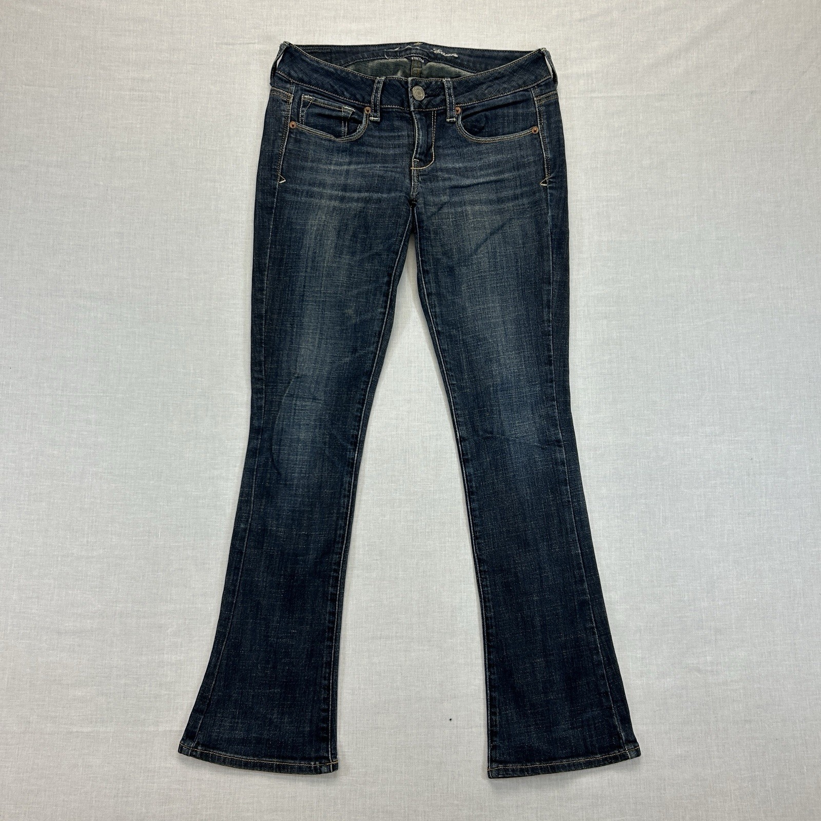 American Eagle Stretch Super Kick Bootcut Jeans Womens 2 Short Casual Denim AEO