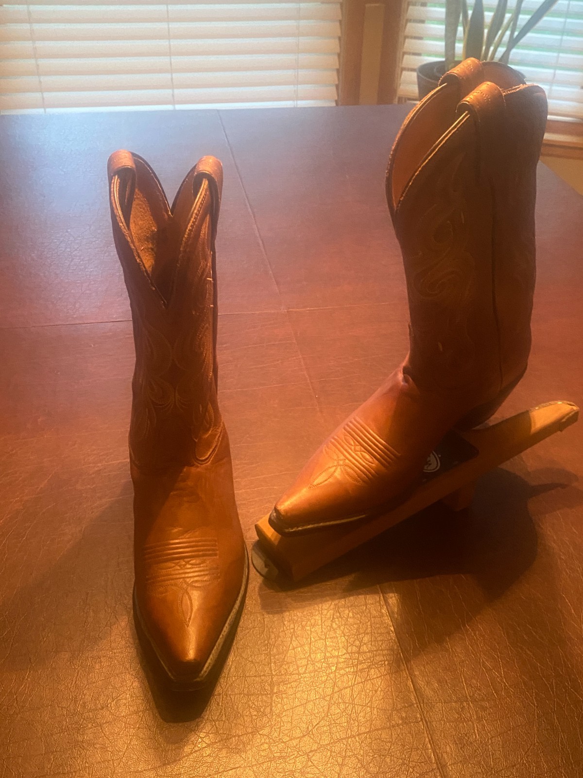 Vintage TONY LAMA 5084 Cognac Brown Cowboy Boots Women’s Size 7.5