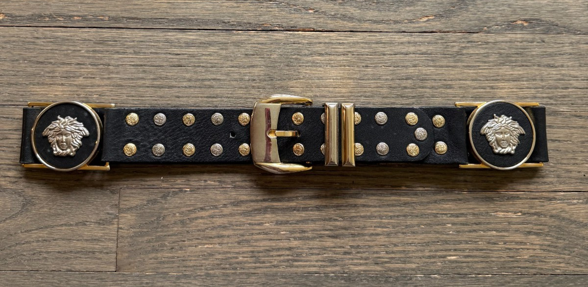 Authentic Vintage Gianni Versace Medusa Medallion Leather Belt Black Sz 28/XS/S