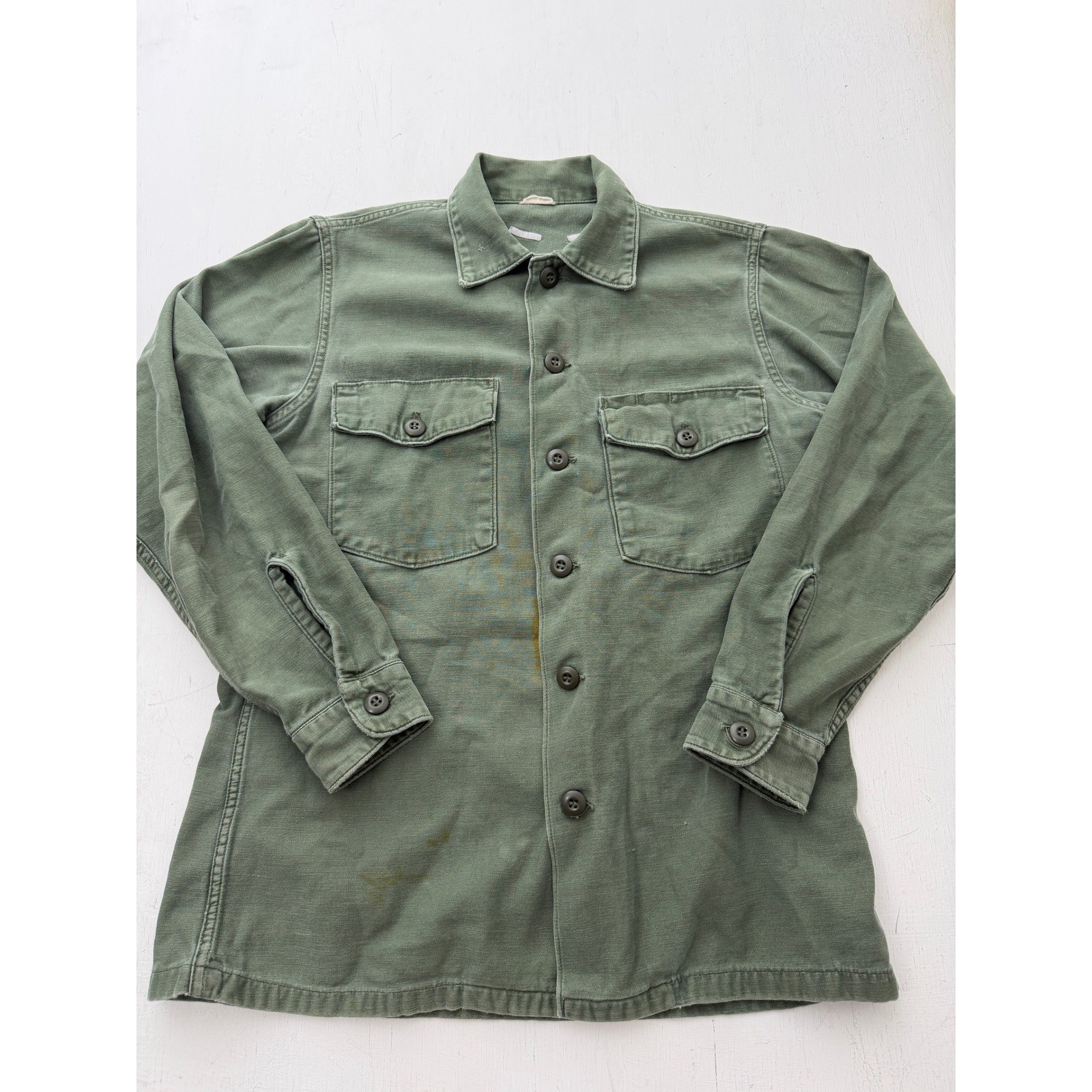 Vintage US Military OG-107 Cotton Sateen Utility Shirt Olive Drab Green 15.5x33