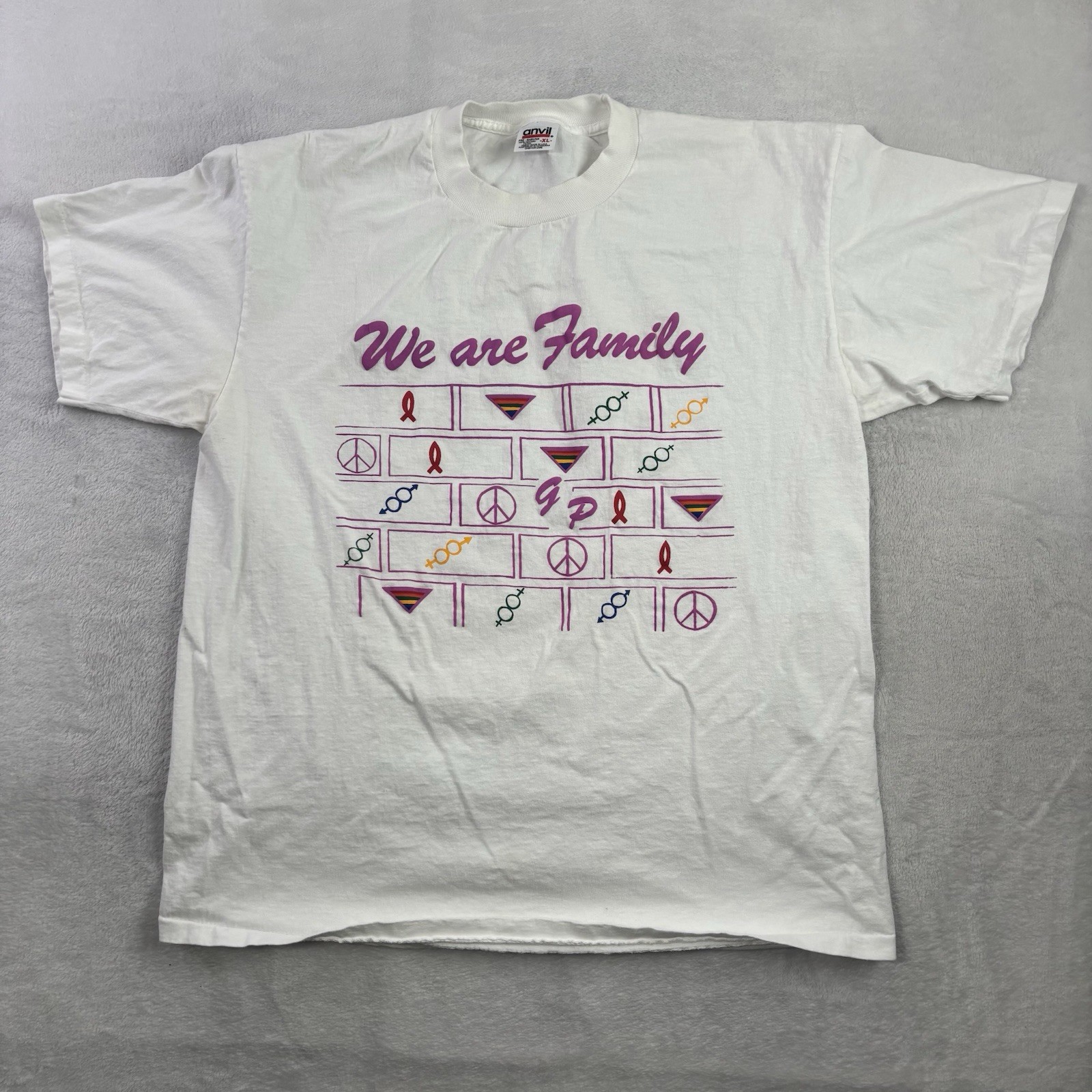 VTG Anvil We Are Family LGBTQ White Short Sleeve Graphic Shirt Pride Men\'s XL