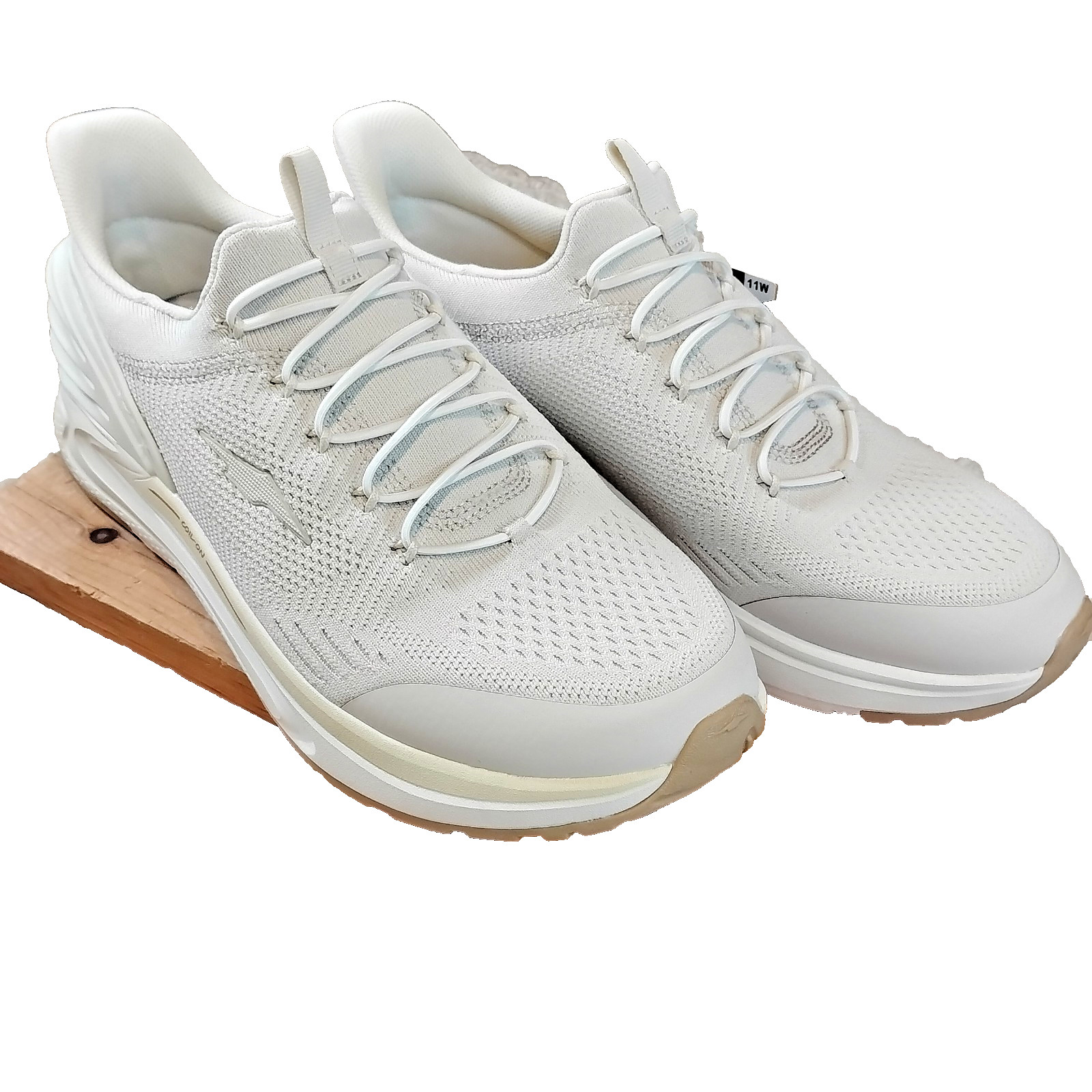 Avia Easy-On Size 11W Low Top Lace-Up Walking White Sneakers Mesh Rubber Y2K NEW
