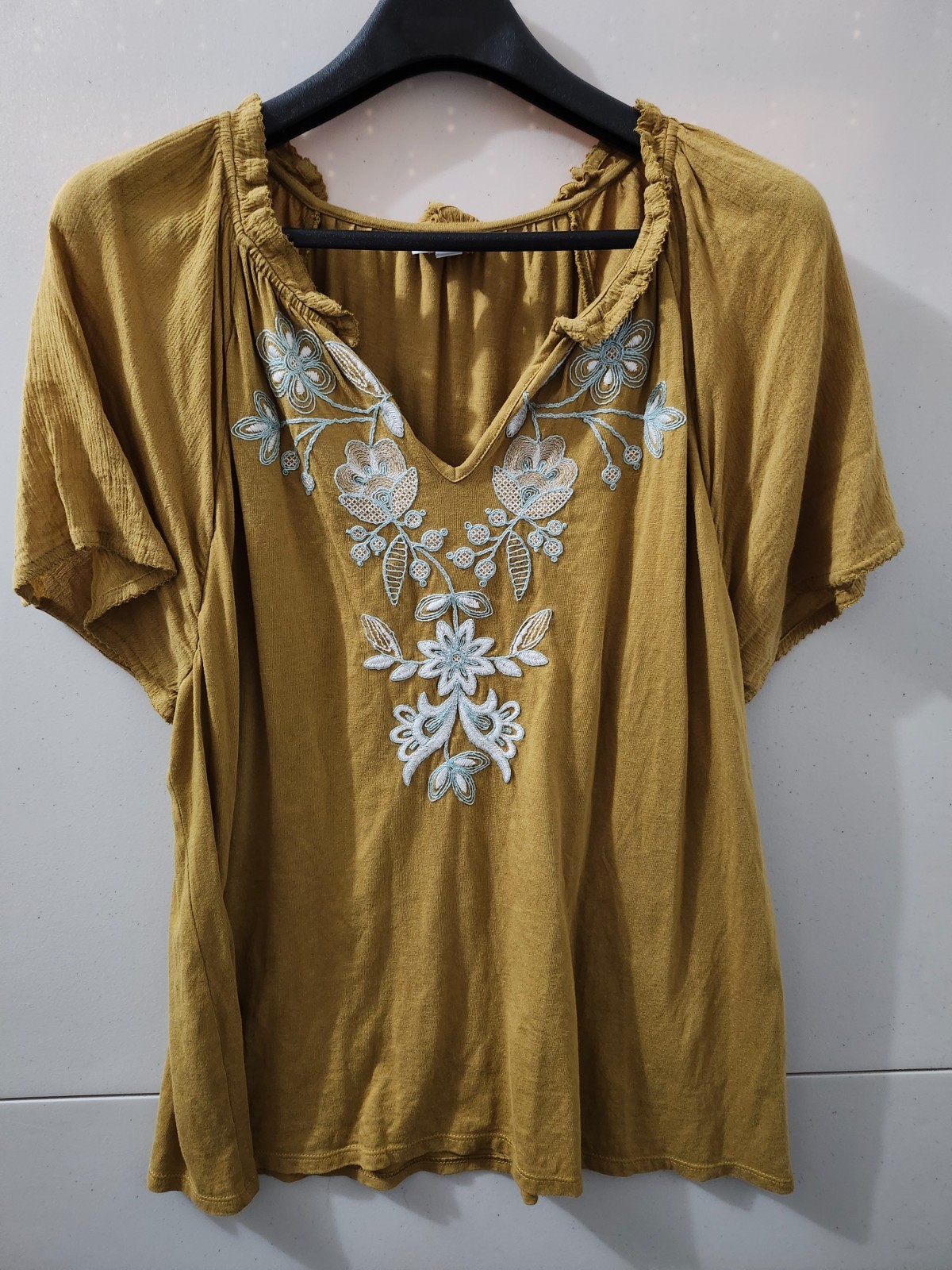 J Jill Top Womens L Mustard Ruffle Embroider Floral Cotton Blend Stretch Vneck