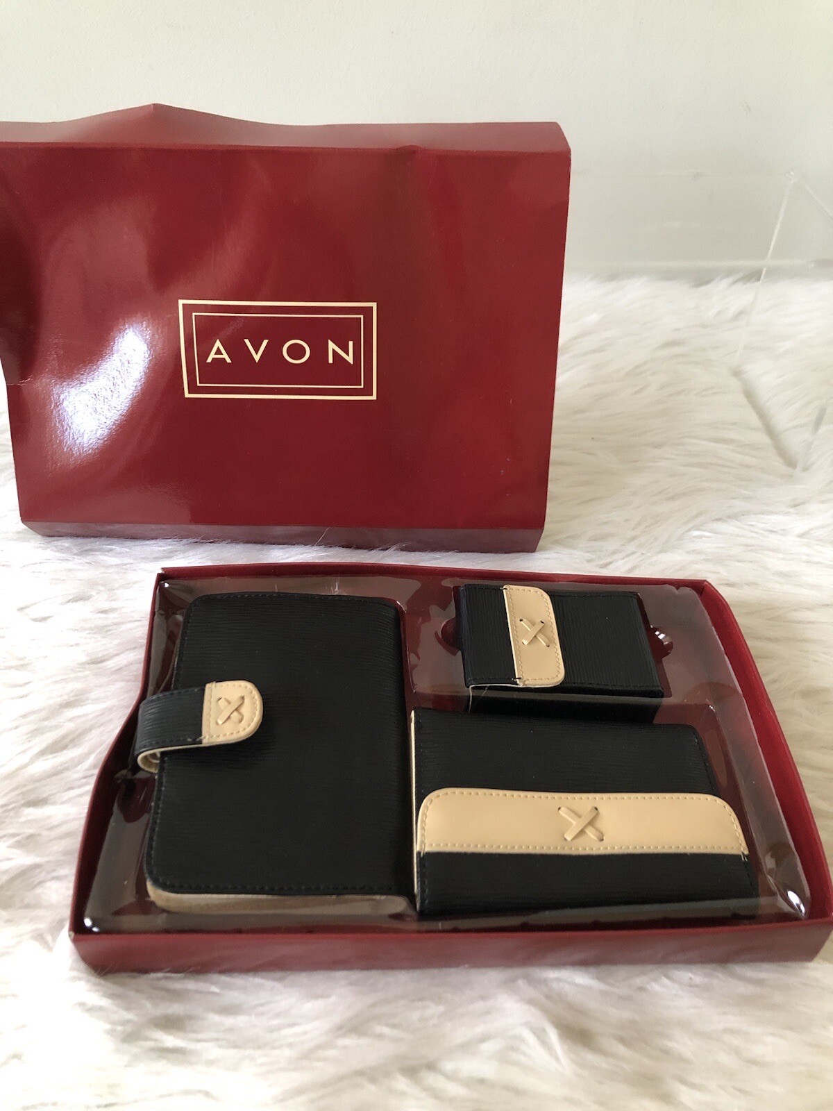 Avon Whipped Stitch Spectator Boxed Gift Set Red/Buff Wallet Organizer Lip Stick