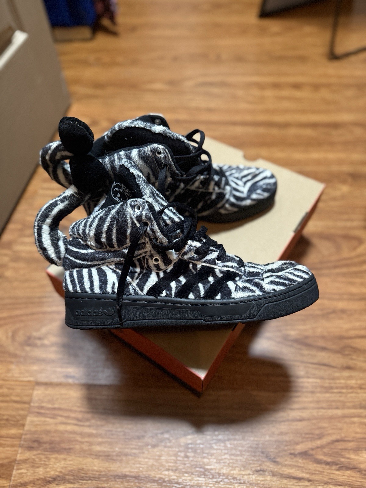 Adidas Jeremy Scott Men’s Sz 10.5 Zebra  