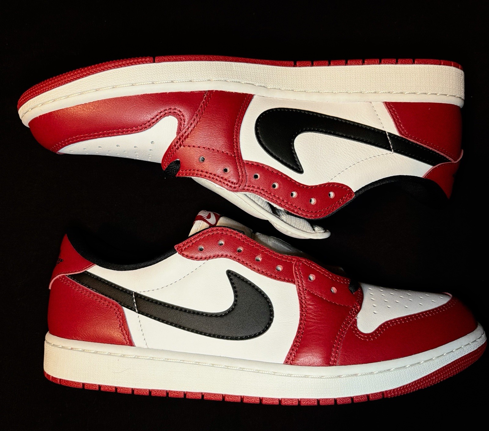 (DS) Air Jordan 1 Retro Low OG Chicago Size 12.5 - Brand New / Never Worn 