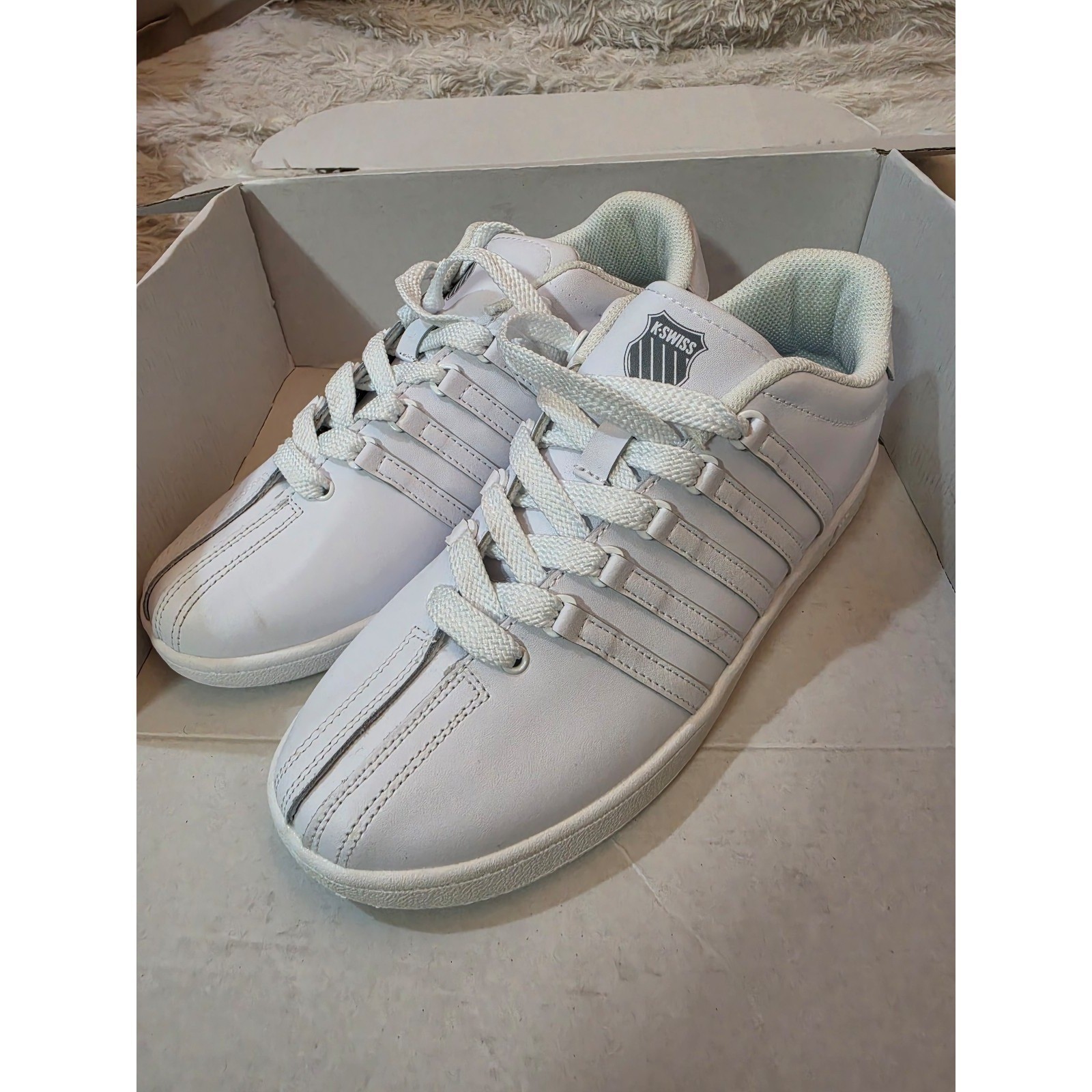 K-Swiss Classic VN Triple White Leather Sneakers Kids 7 Womens 8.5 83343-101-M
