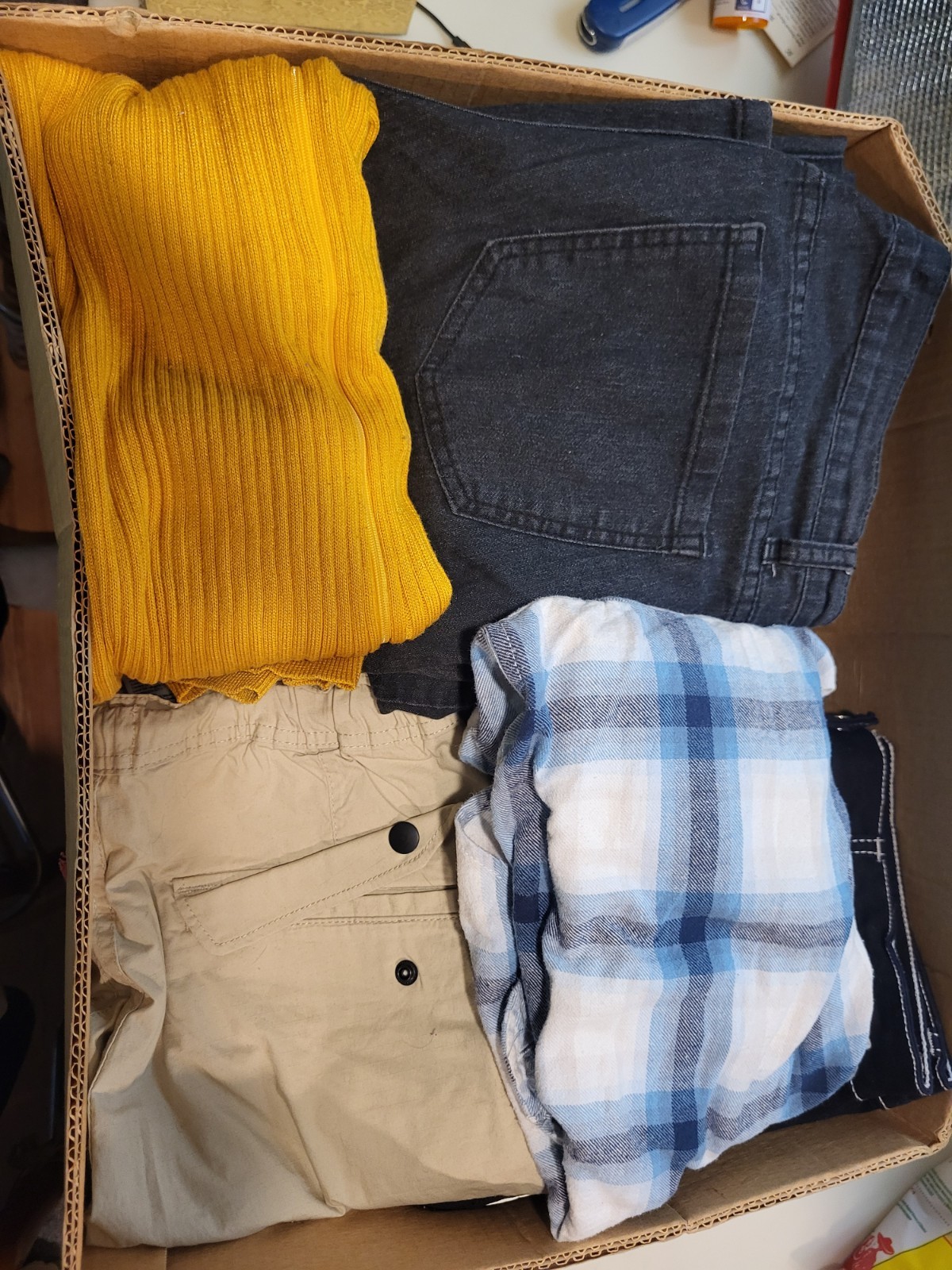 Wholesale Bulk Clothing Reseller Lot 25 Pieces Womens Mens Assorted Sizes Brands