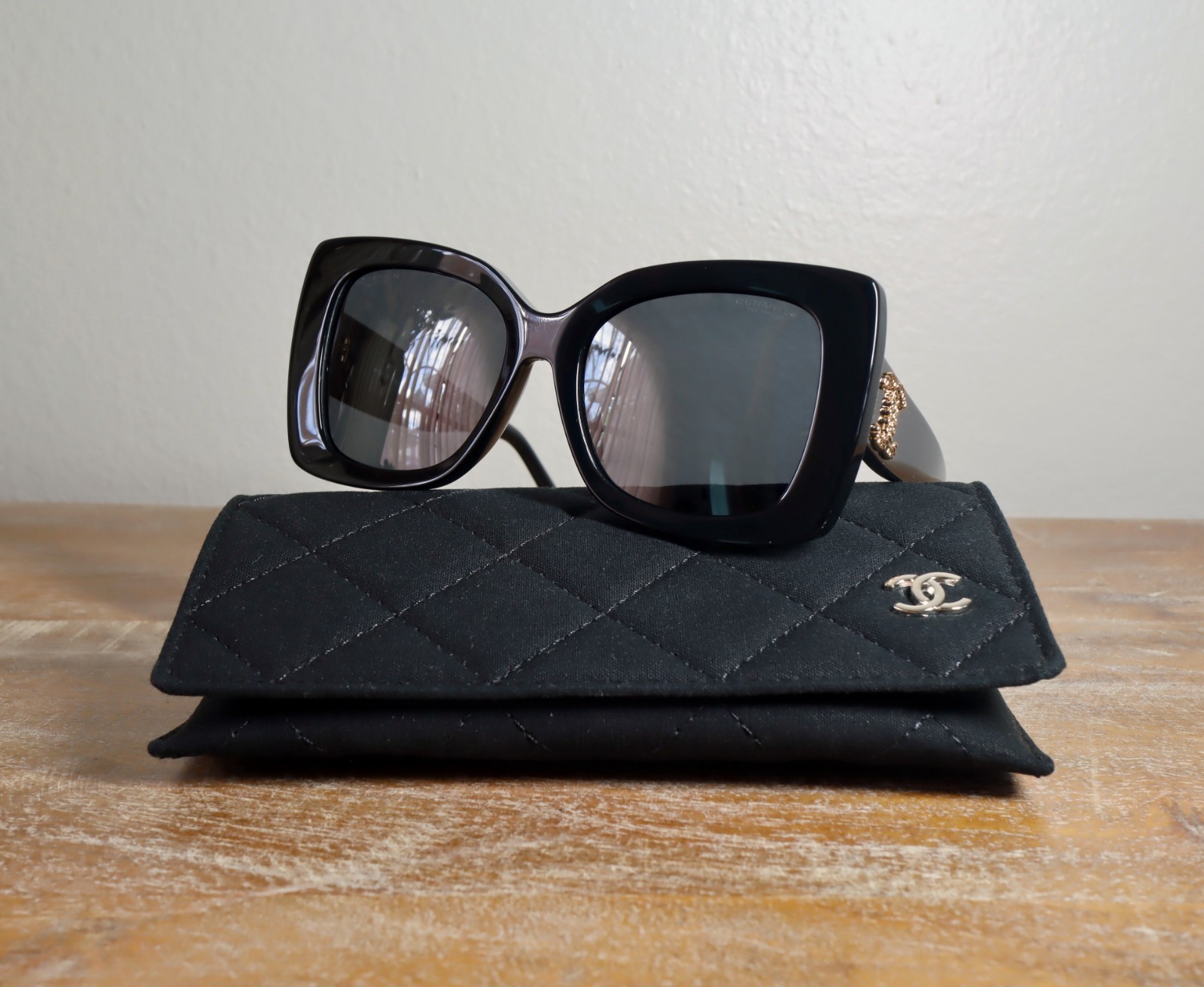 CHANEL CH5555 Urban Vintage Square Sunglasses 53mm Black/Gray Polarized Lens