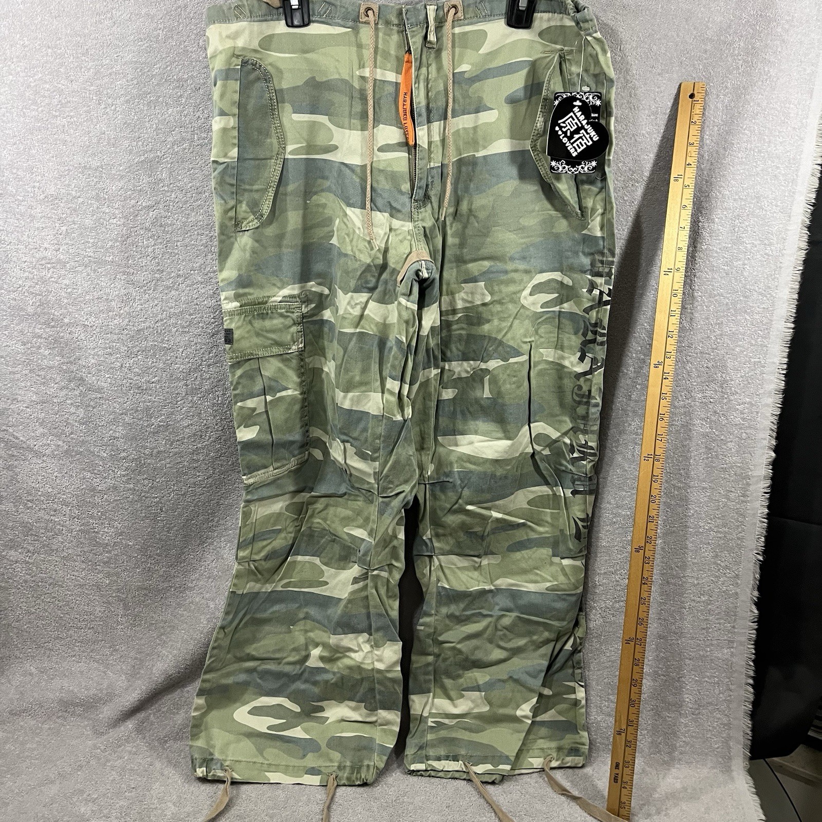 Harajuku Lovers Camo Pants Wide Leg Baggy Cargo Trousers Medium 38x30 NWT