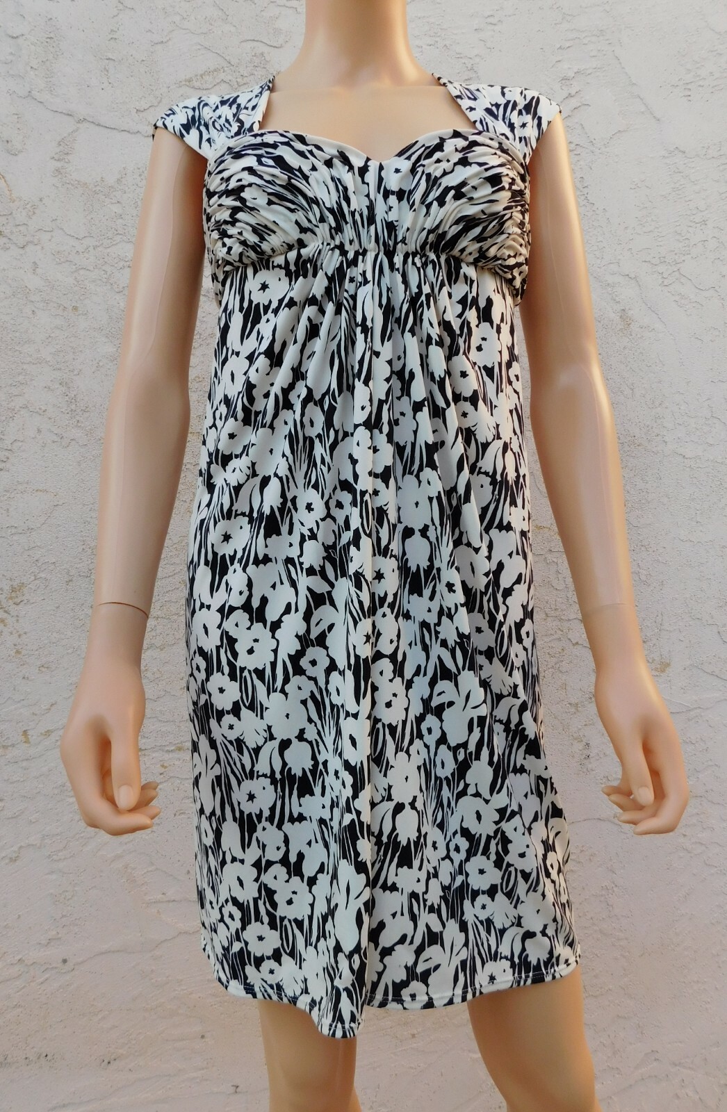 BCBG MAX AZRIA Black White Floral Empire Dress S New