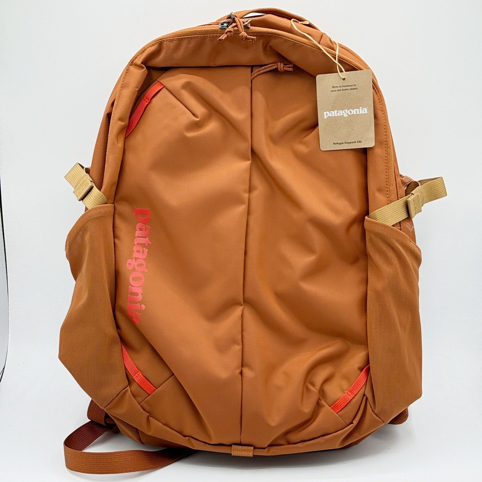 Patagonia Refugio Daypack 26L \'Robin Brown\' 47912 / Hiking Laptop Backpack