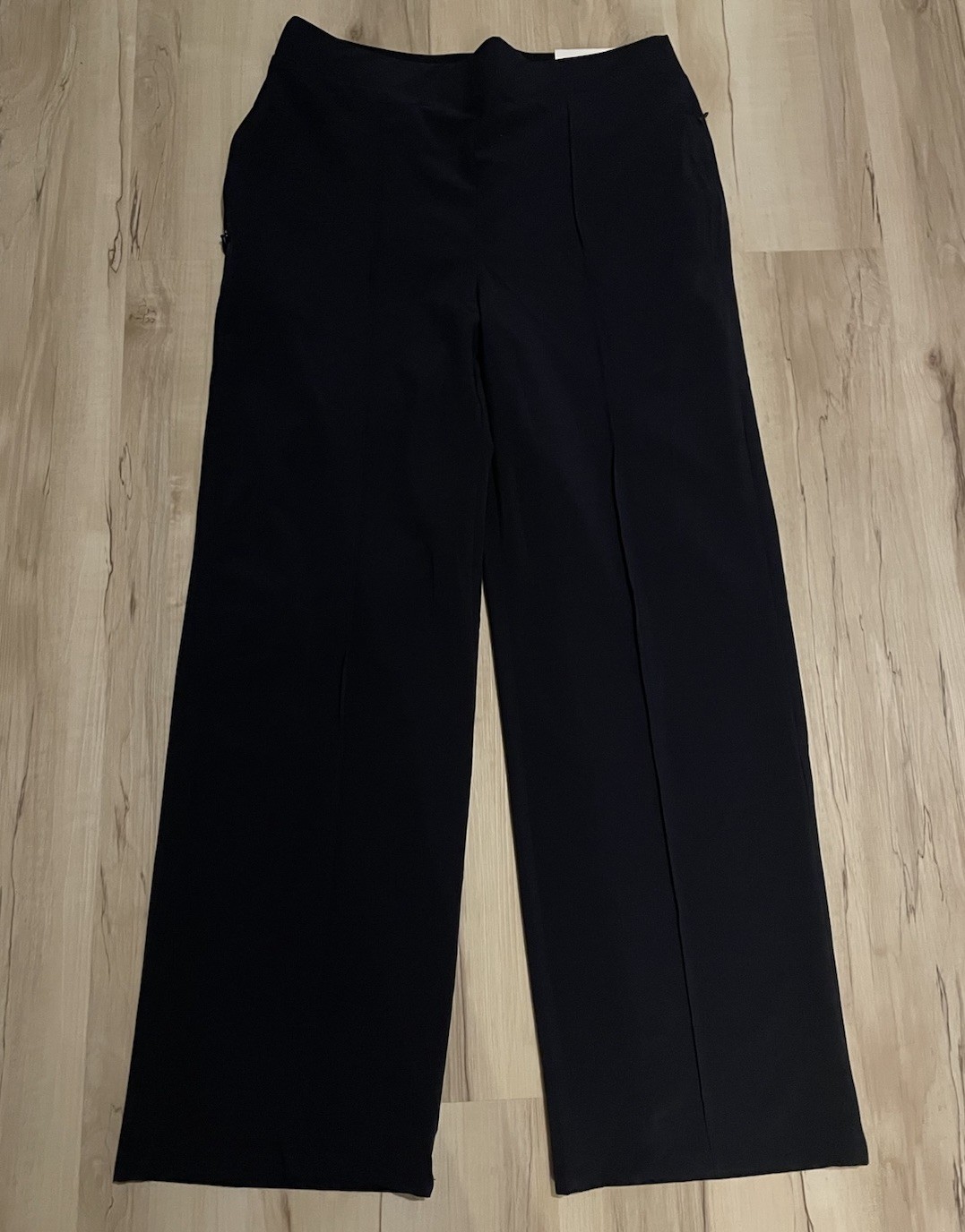 Chico’s Zenergy Neema Wide Leg Pant Size 1/8 Classic Navy Zip Pockets UPF $89