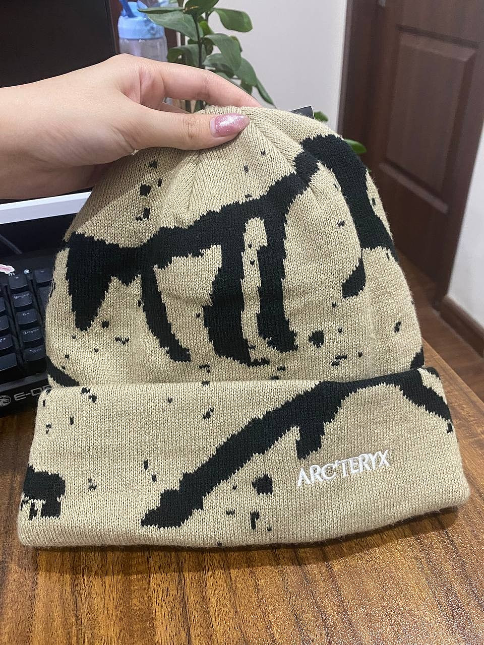 Arc\'teryx Grotto Toque Beige Merino Wool Beanie Winter Ski Hat Unisex NWT