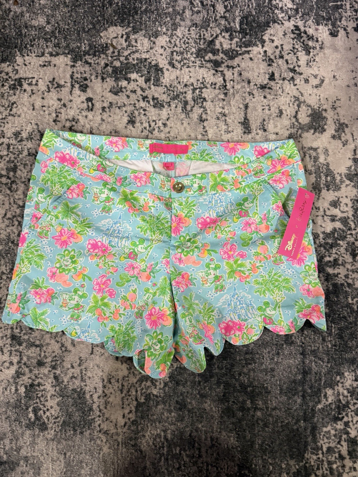 NWT Lilly Pulitzer x Disney Parks Buttercup Scalloped Shorts Size 10