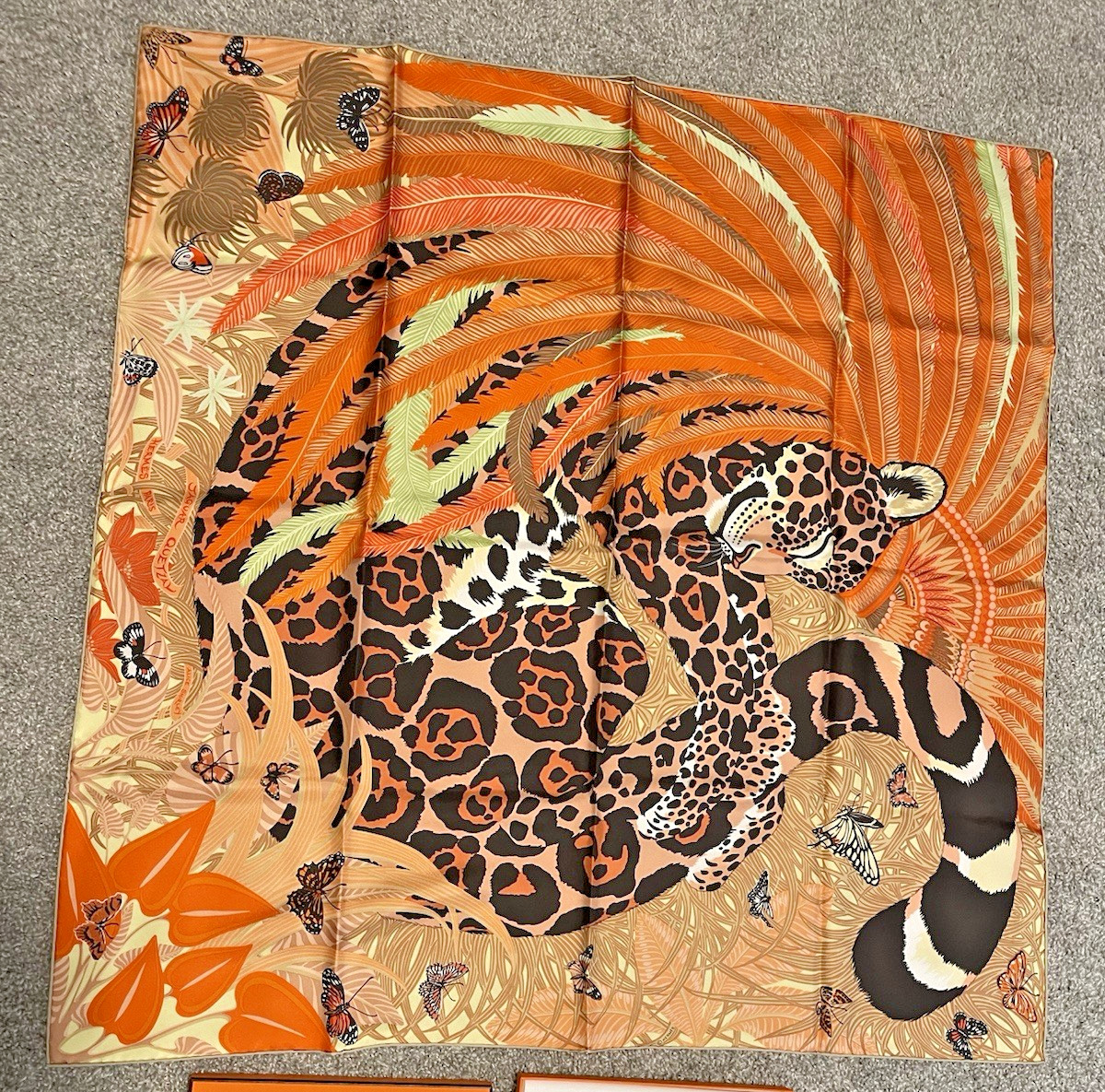 HERMES Carre 100% Silk scarf JAGUAR QUETZAL Alice Shirley Orange Brand New