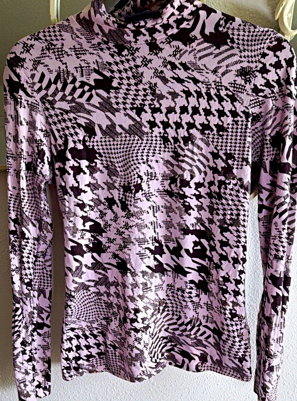 Anthropologie   Maeve Houndstooth Mock Neck Long Sleeve Light Pink/Dark Mauve 