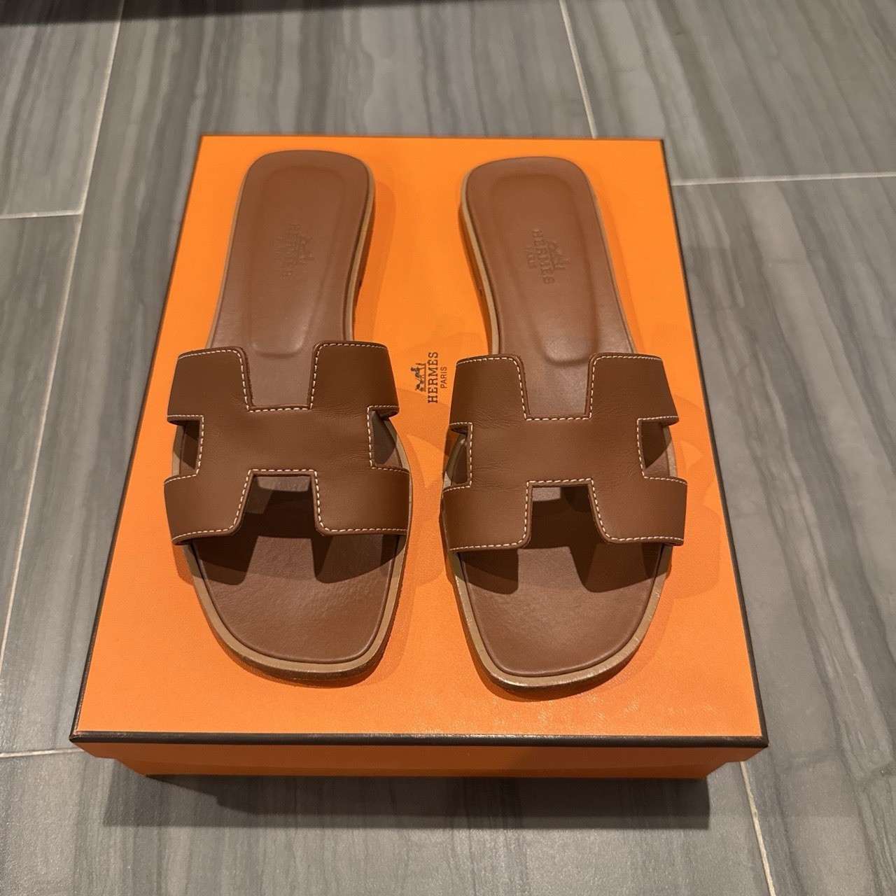 Hermes Oran Women\'s Sandals 37 Gold